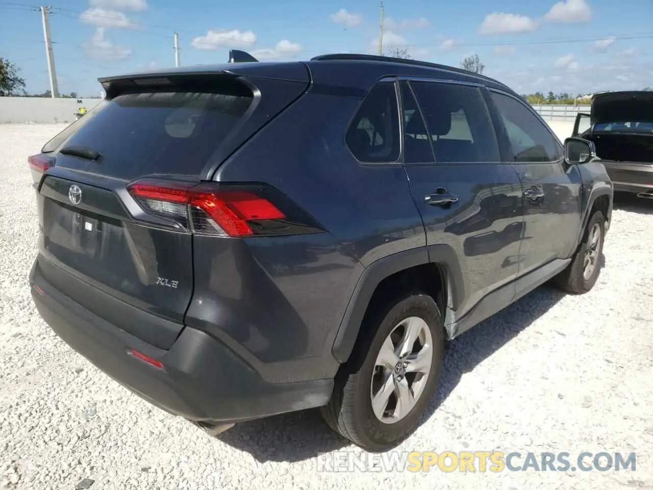 4 fotografías del automóvil dañado 2T3W1RFV5LC033978 TOYOTA RAV4 2020