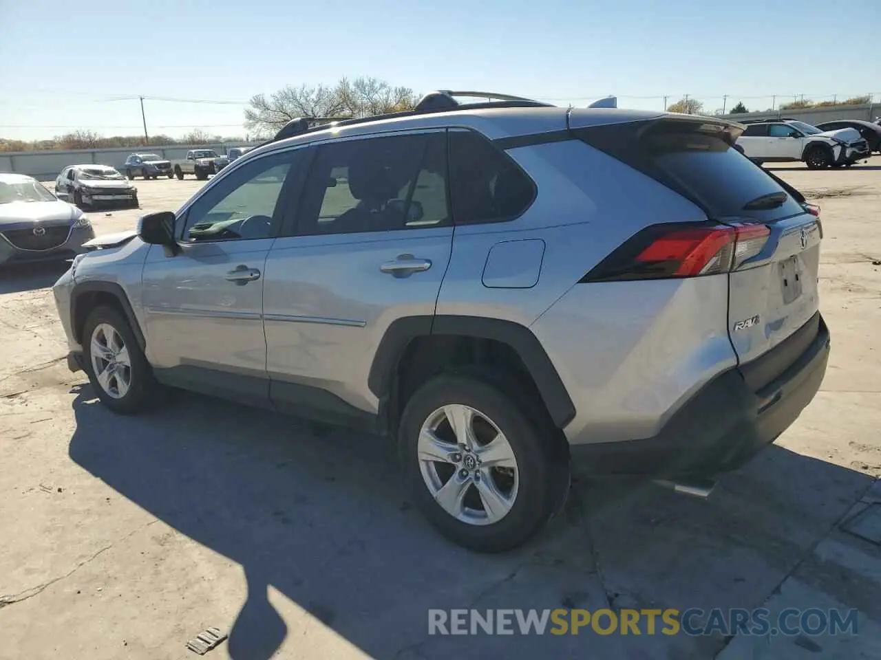 2 fotografías del automóvil dañado 2T3W1RFV5LC037805 TOYOTA RAV4 2020
