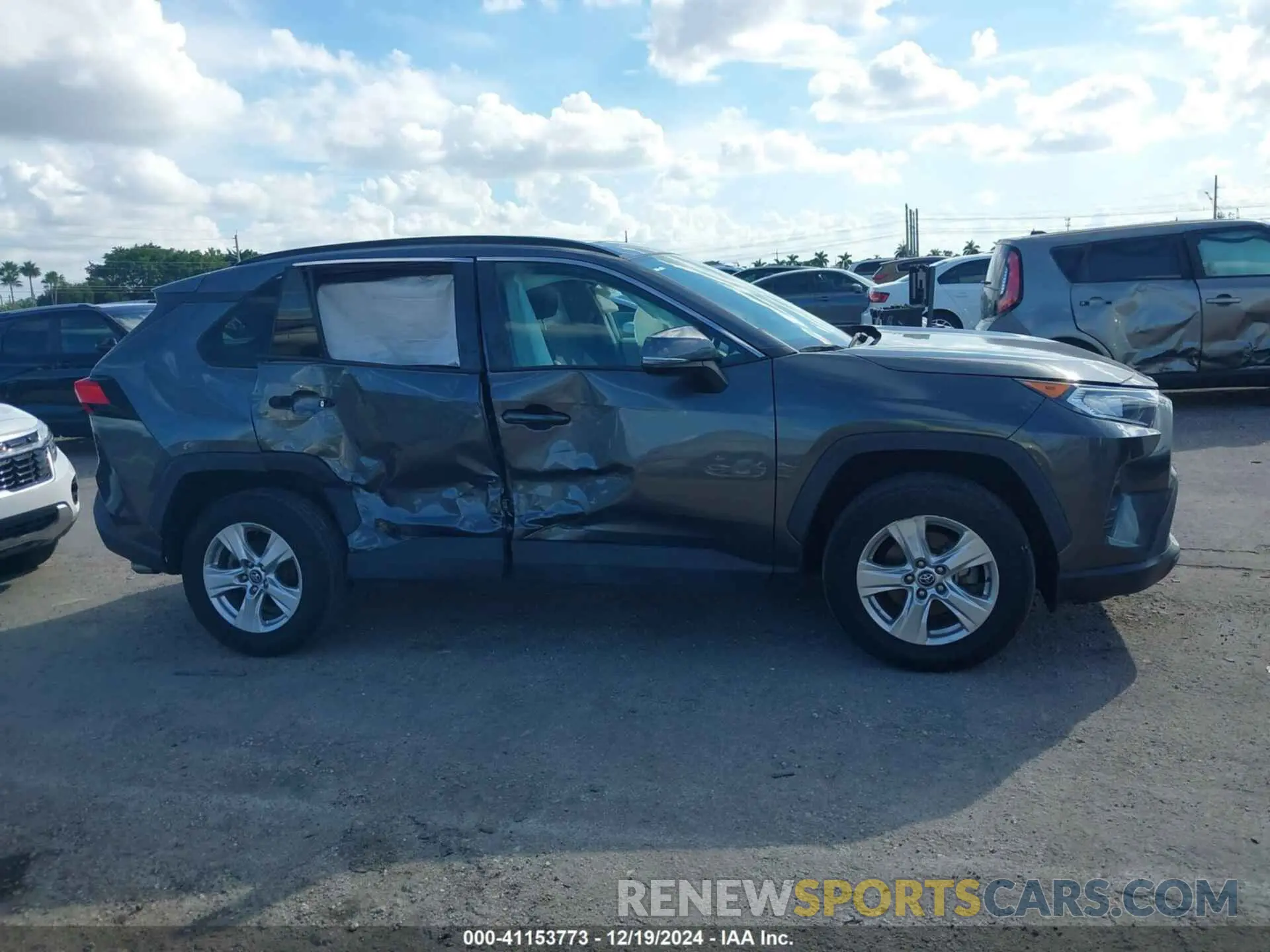 13 fotografías del automóvil dañado 2T3W1RFV5LC074062 TOYOTA RAV4 2020