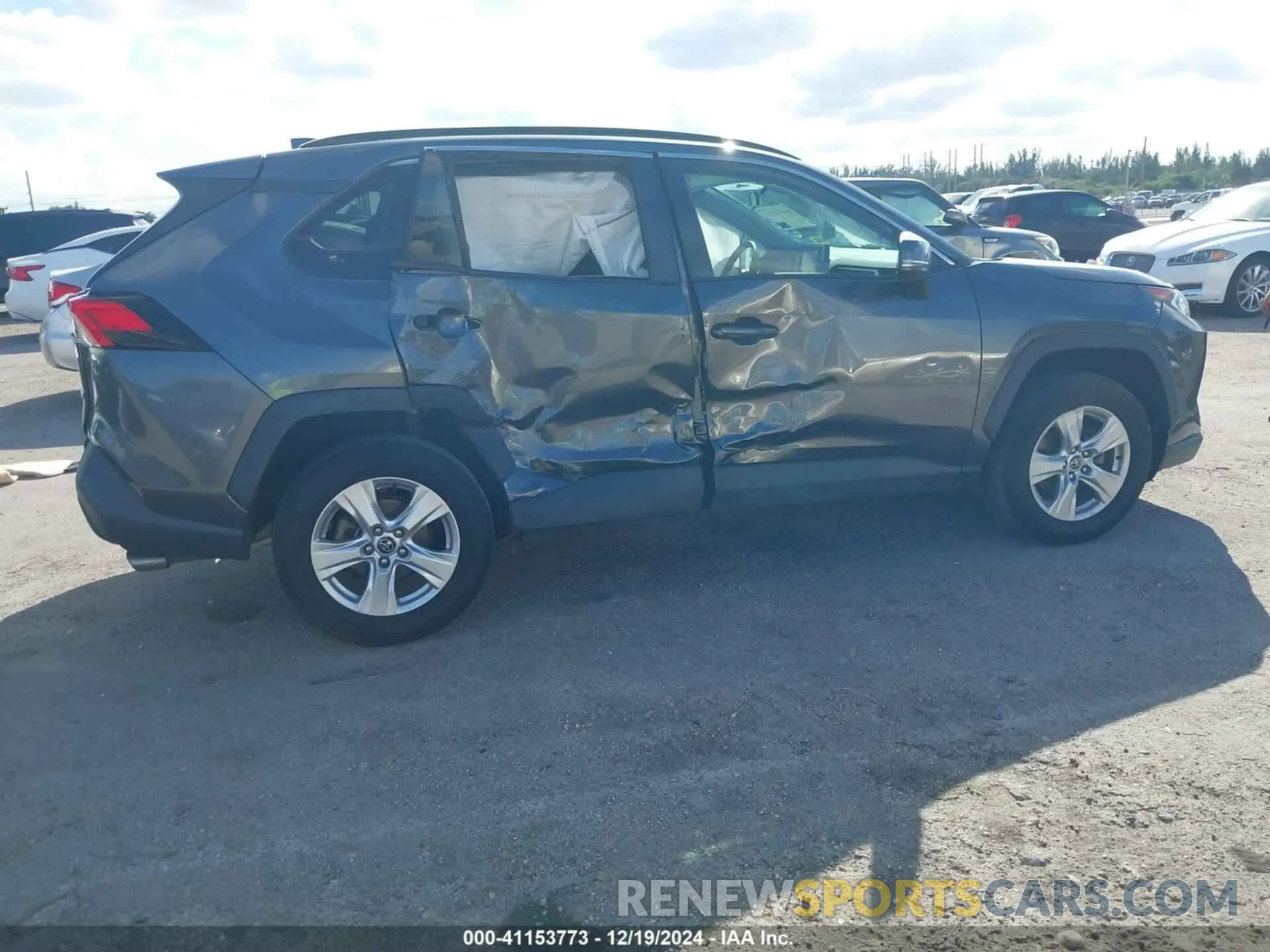 4 fotografías del automóvil dañado 2T3W1RFV5LC074062 TOYOTA RAV4 2020