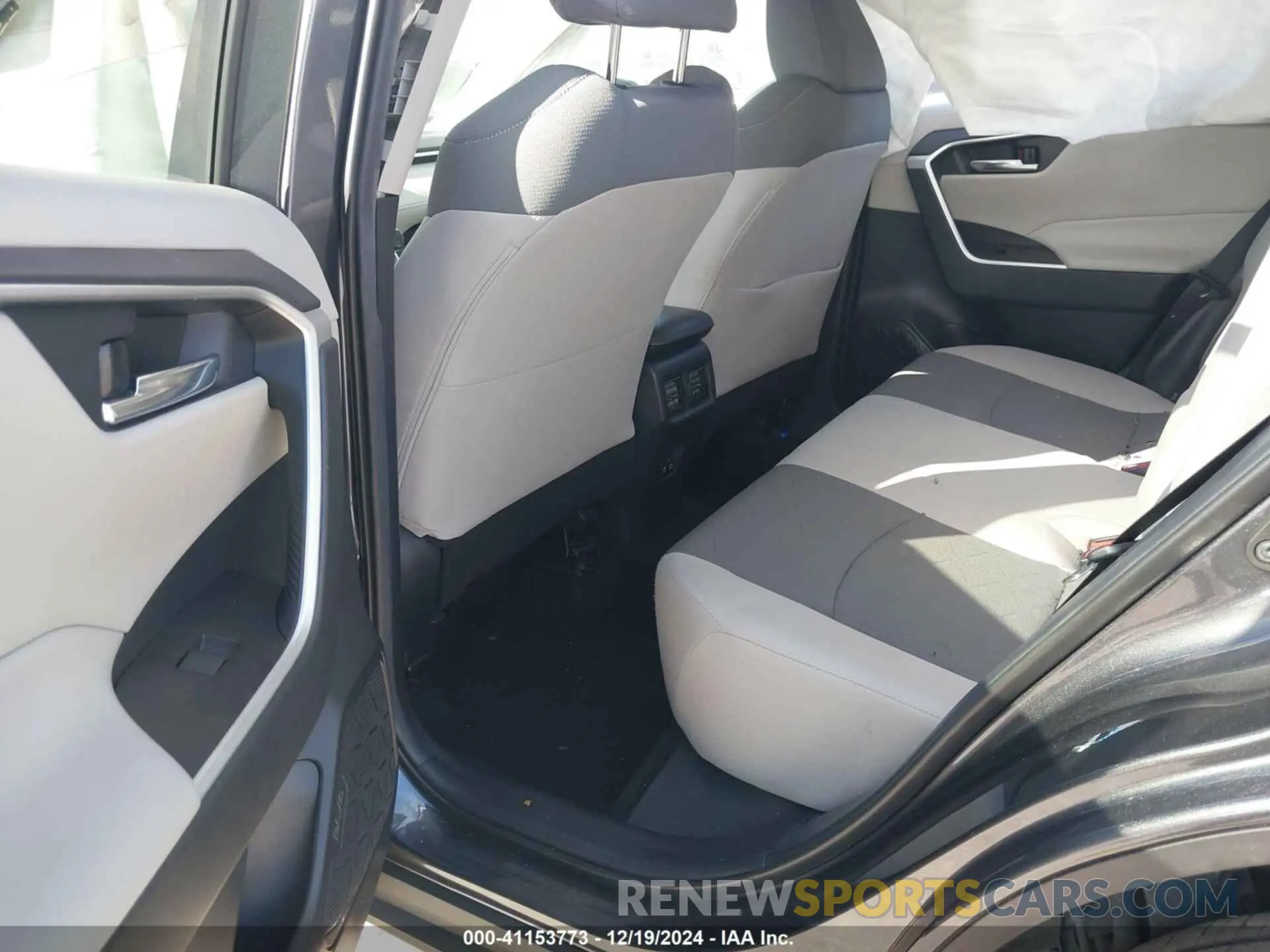8 fotografías del automóvil dañado 2T3W1RFV5LC074062 TOYOTA RAV4 2020