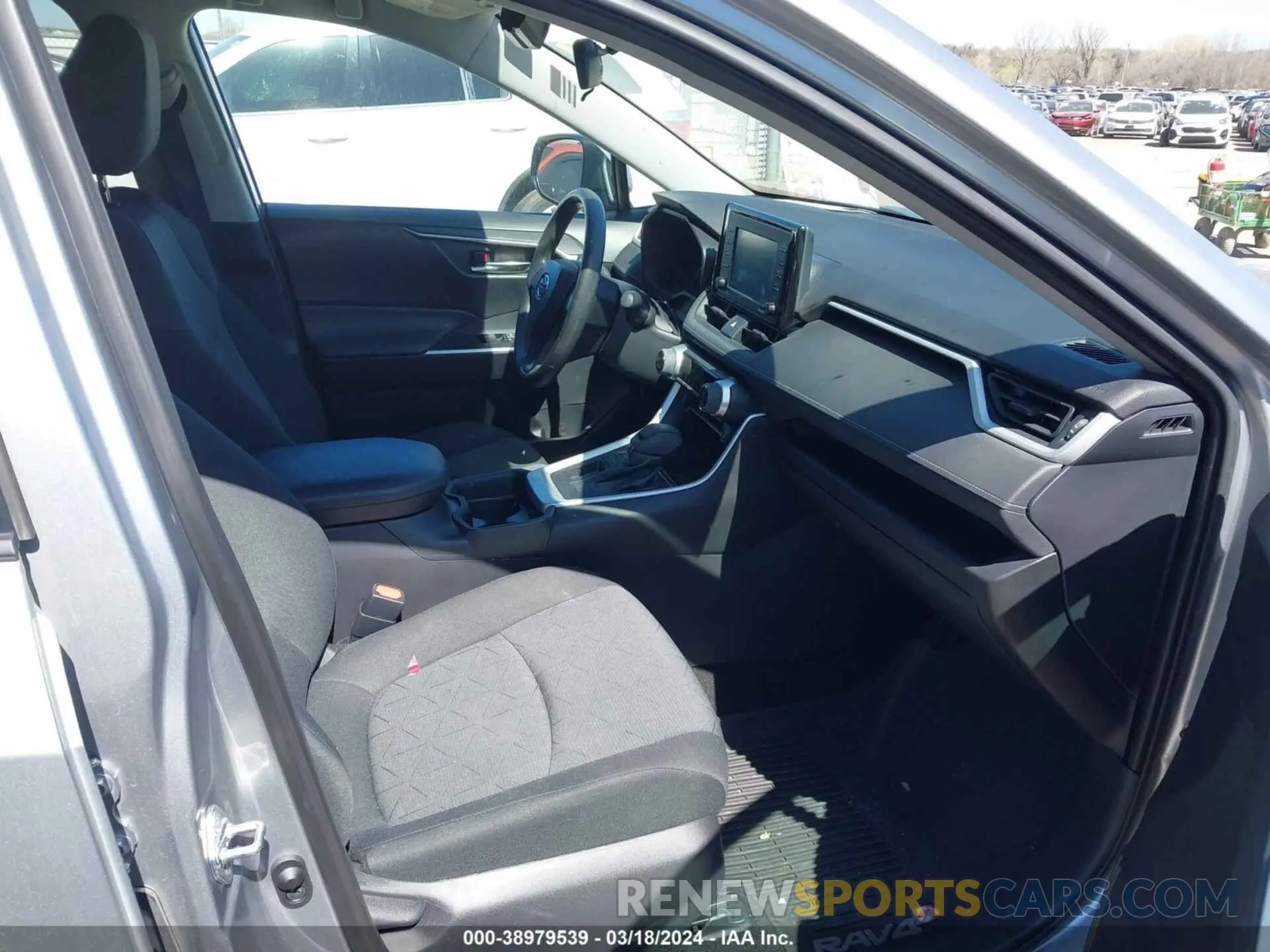 5 fotografías del automóvil dañado 2T3W1RFV5LC079035 TOYOTA RAV4 2020