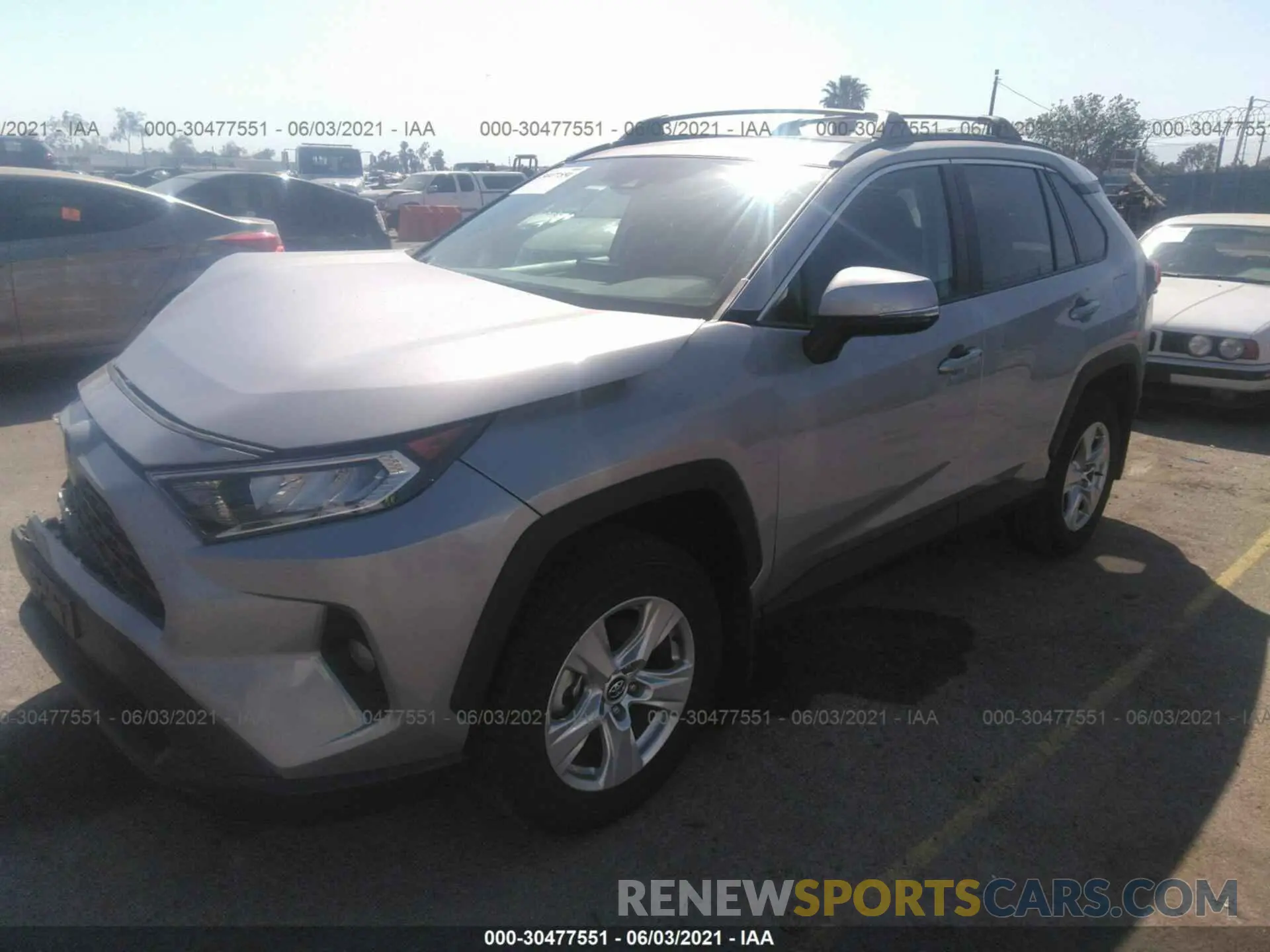 2 fotografías del automóvil dañado 2T3W1RFV5LW075744 TOYOTA RAV4 2020
