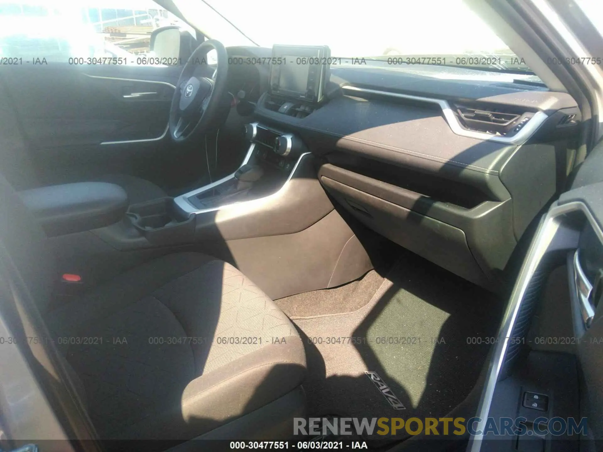 5 fotografías del automóvil dañado 2T3W1RFV5LW075744 TOYOTA RAV4 2020