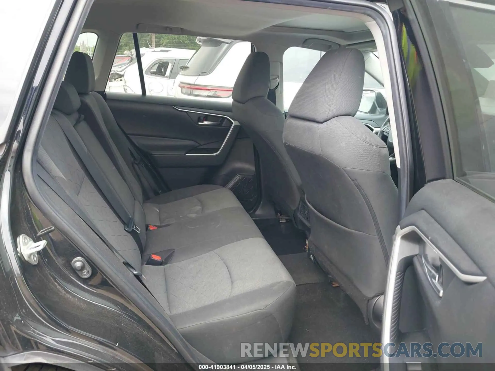 8 fotografías del automóvil dañado 2T3W1RFV5LW086338 TOYOTA RAV4 2020