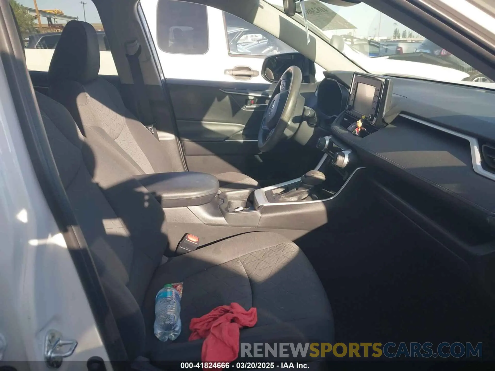 5 fotografías del automóvil dañado 2T3W1RFV6LC055116 TOYOTA RAV4 2020
