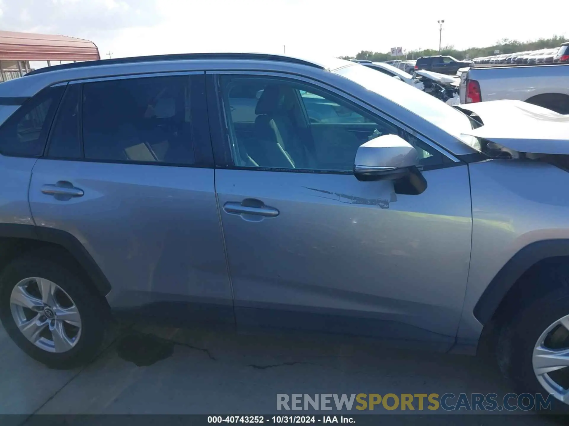 13 fotografías del automóvil dañado 2T3W1RFV6LW082072 TOYOTA RAV4 2020