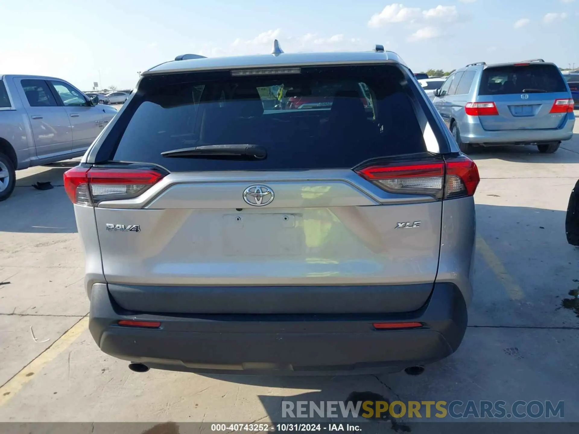 16 fotografías del automóvil dañado 2T3W1RFV6LW082072 TOYOTA RAV4 2020