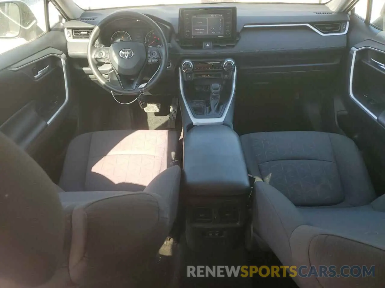 8 fotografías del automóvil dañado 2T3W1RFV8LC034719 TOYOTA RAV4 2020