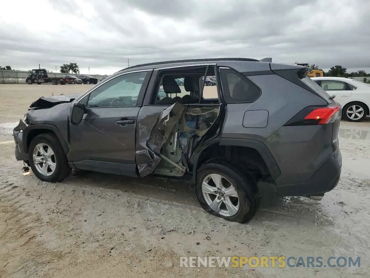 2 fotografías del automóvil dañado 2T3W1RFV8LC059295 TOYOTA RAV4 2020