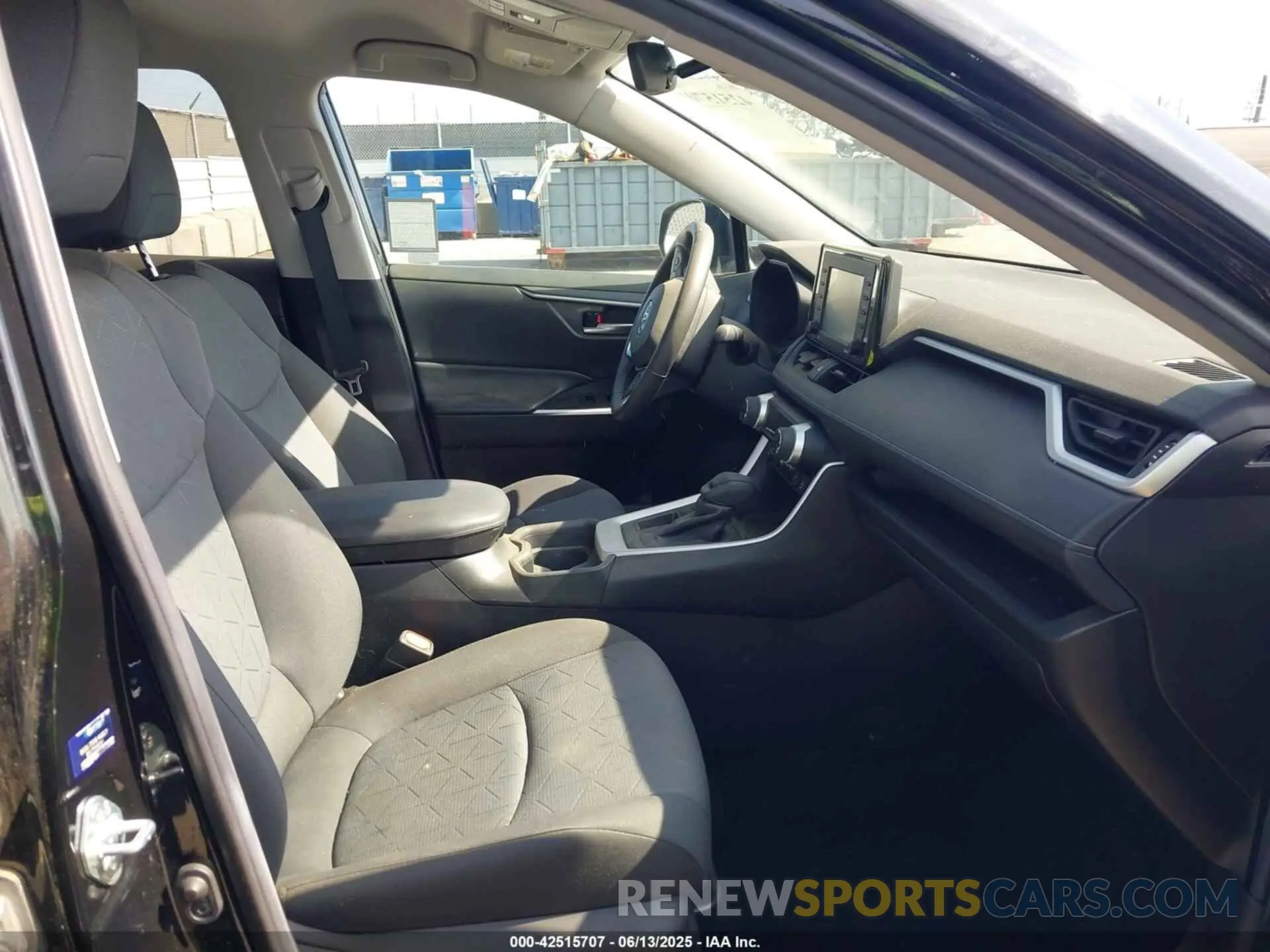 5 fotografías del automóvil dañado 2T3W1RFV8LW079304 TOYOTA RAV4 2020