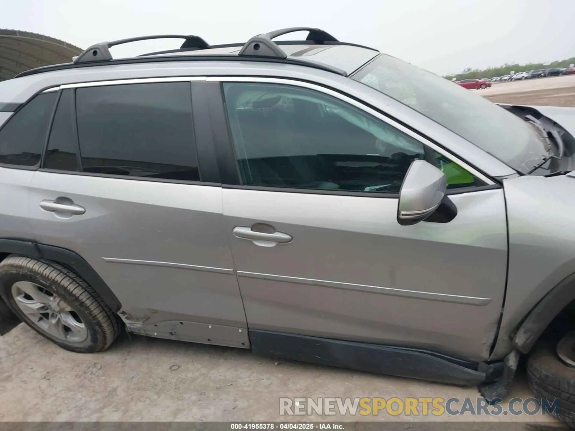 12 fotografías del automóvil dañado 2T3W1RFV9LC044725 TOYOTA RAV4 2020