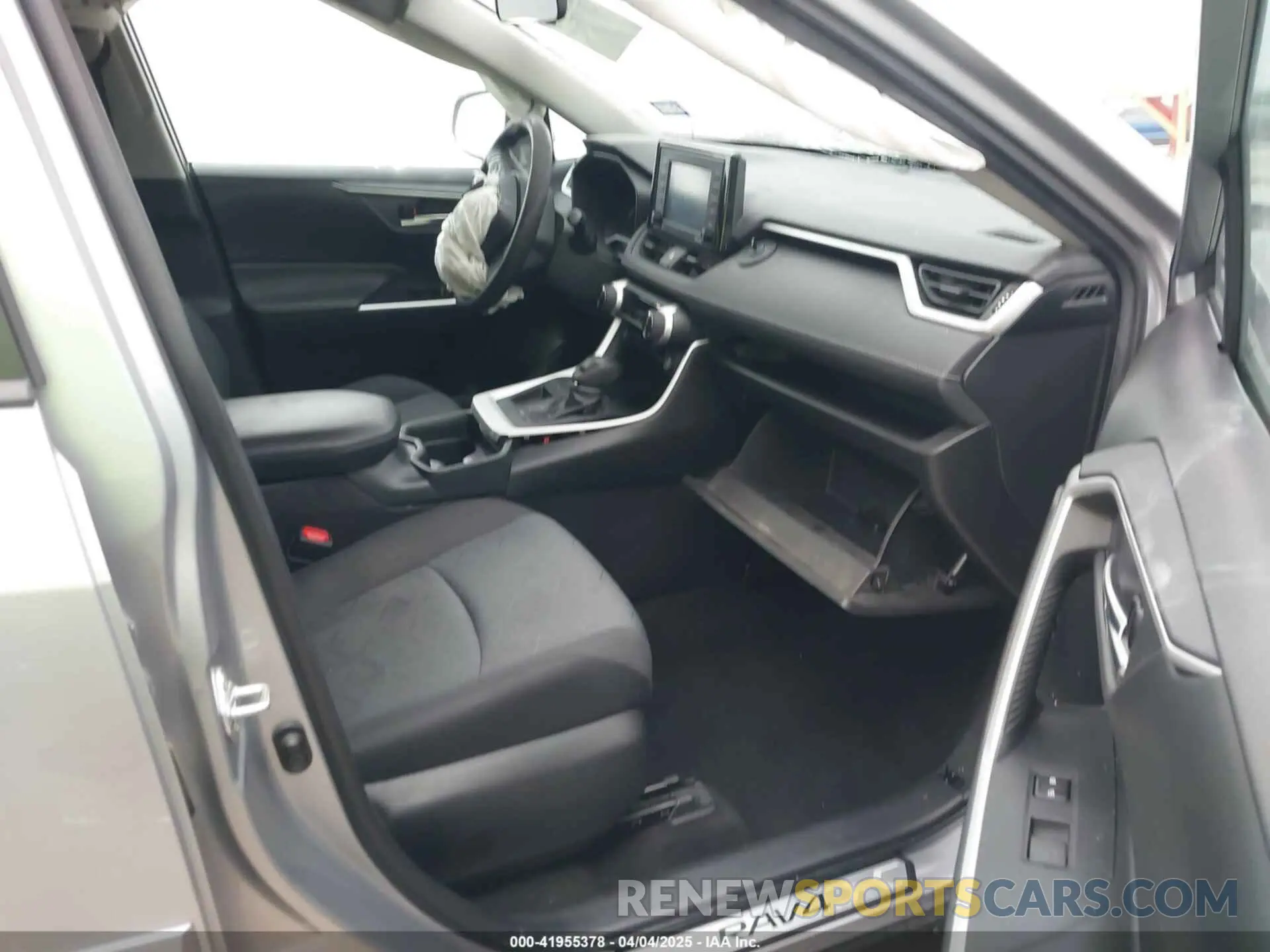 5 fotografías del automóvil dañado 2T3W1RFV9LC044725 TOYOTA RAV4 2020