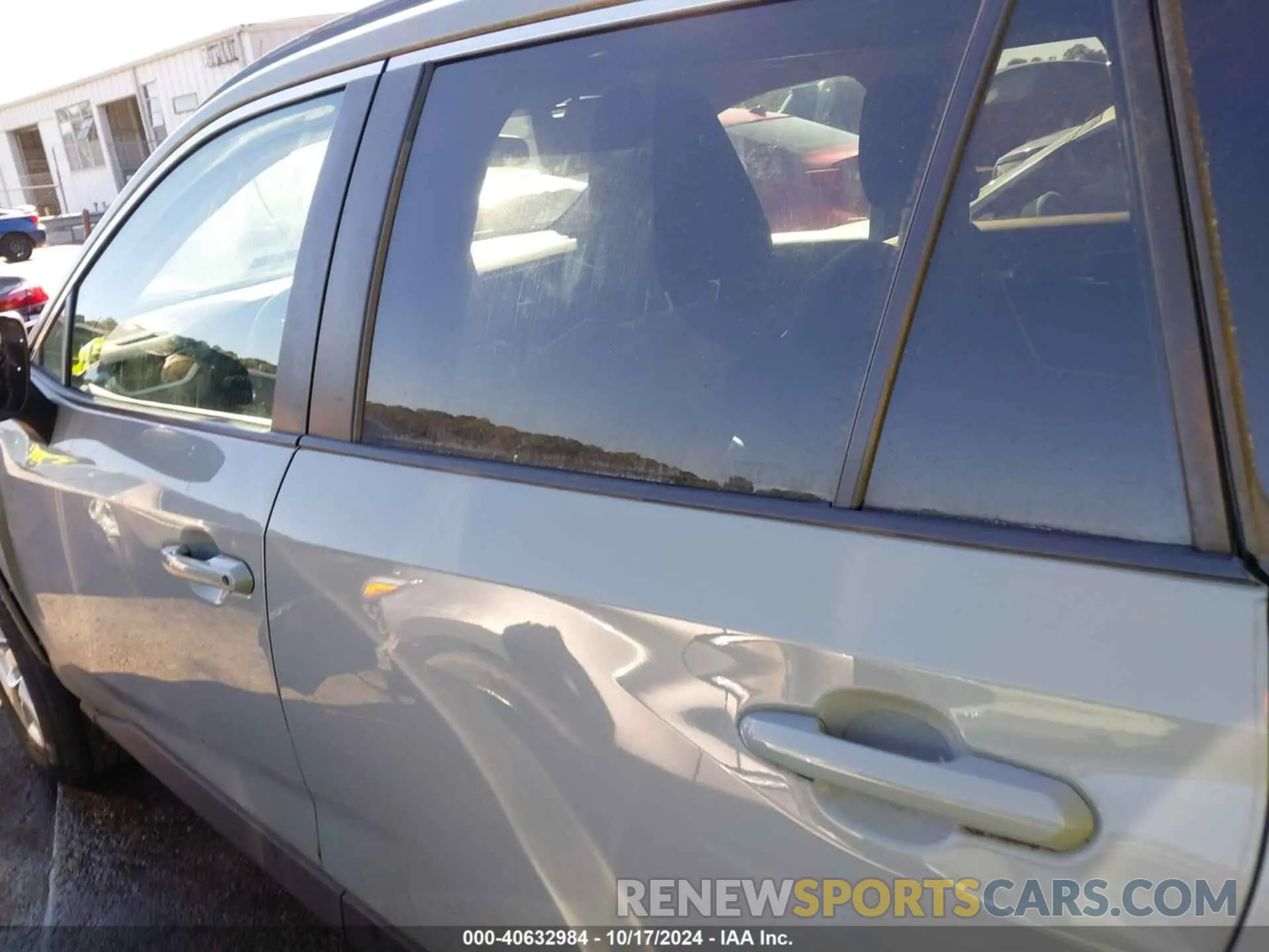 14 fotografías del automóvil dañado 2T3W1RFV9LC057572 TOYOTA RAV4 2020