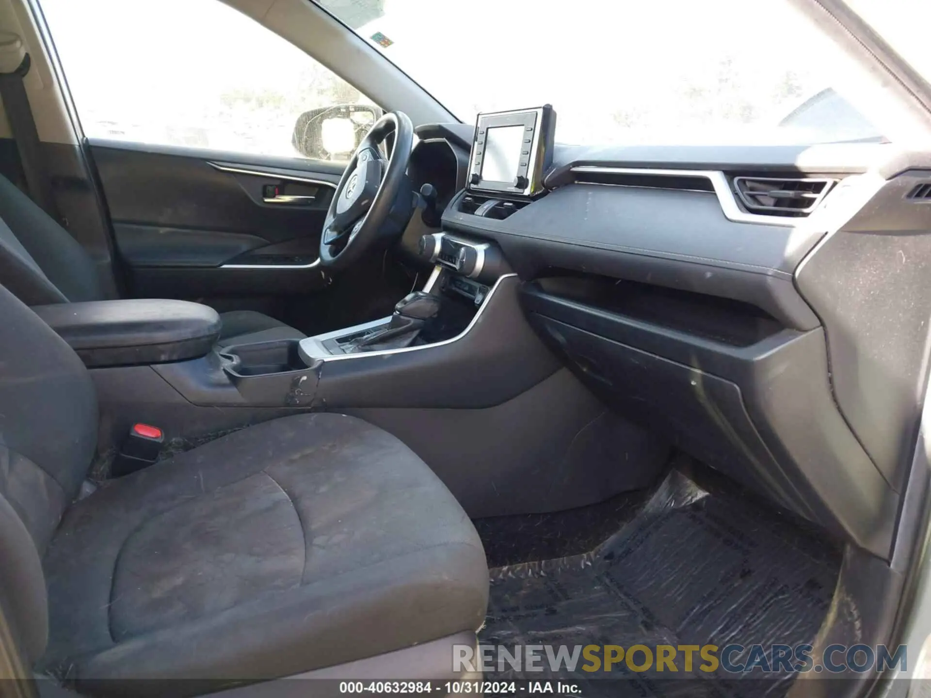 5 fotografías del automóvil dañado 2T3W1RFV9LC057572 TOYOTA RAV4 2020