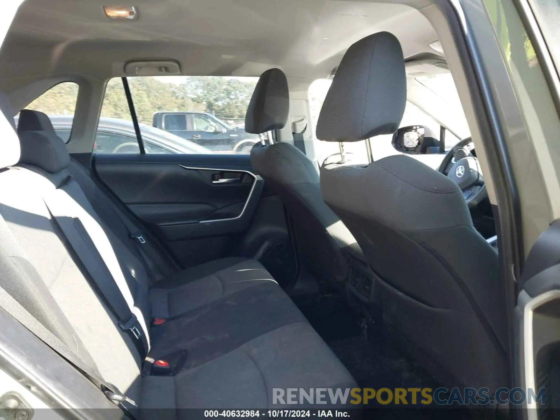 8 fotografías del automóvil dañado 2T3W1RFV9LC057572 TOYOTA RAV4 2020