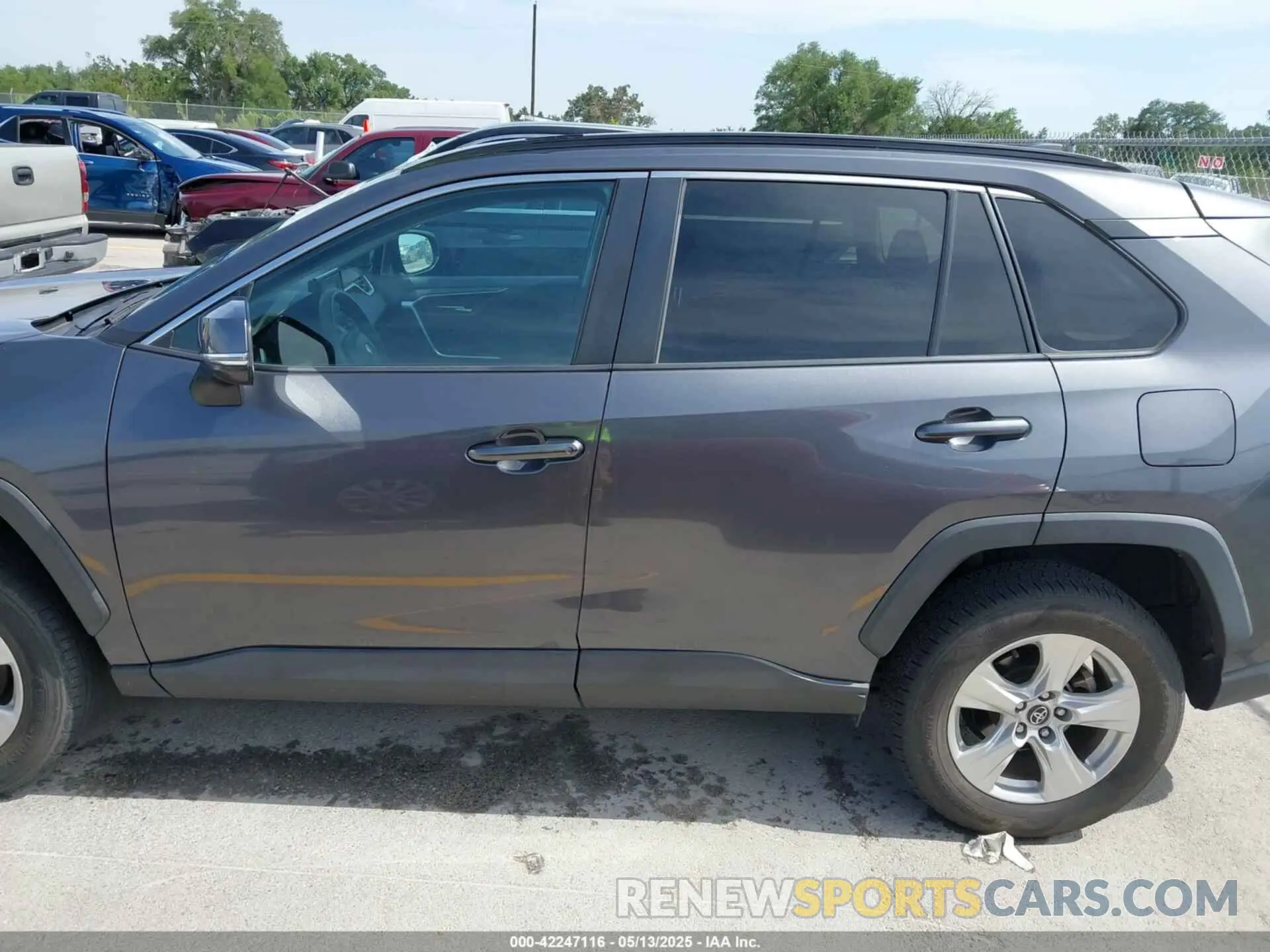 14 fotografías del automóvil dañado 2T3W1RFV9LW096242 TOYOTA RAV4 2020