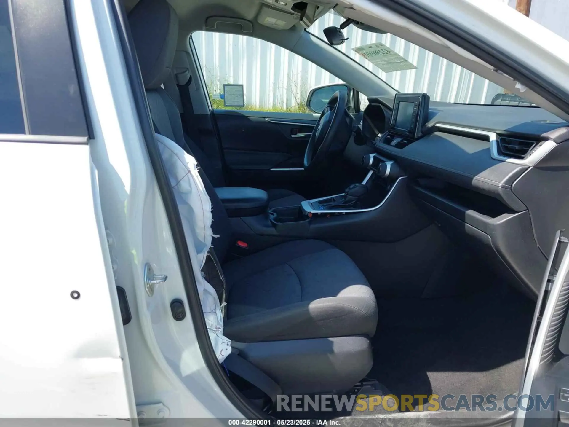 5 fotografías del automóvil dañado 2T3W1RFVXLC040120 TOYOTA RAV4 2020