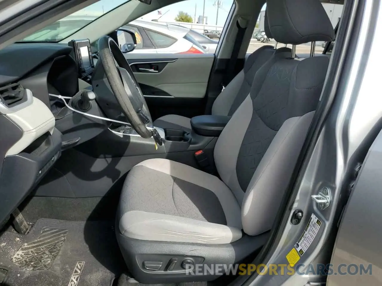 7 fotografías del automóvil dañado 2T3W1RFVXLC069813 TOYOTA RAV4 2020