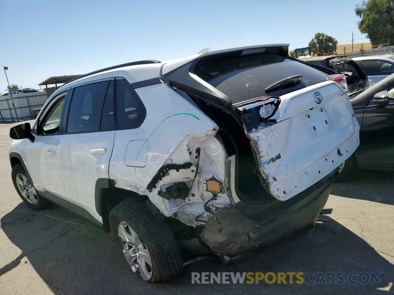 2 fotografías del automóvil dañado 2T3W1RFVXLW076047 TOYOTA RAV4 2020
