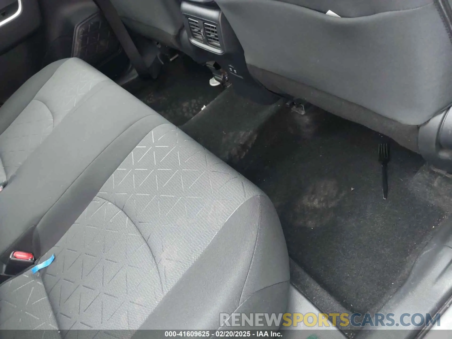 8 fotografías del automóvil dañado 2T3W1RFVXLW076954 TOYOTA RAV4 2020