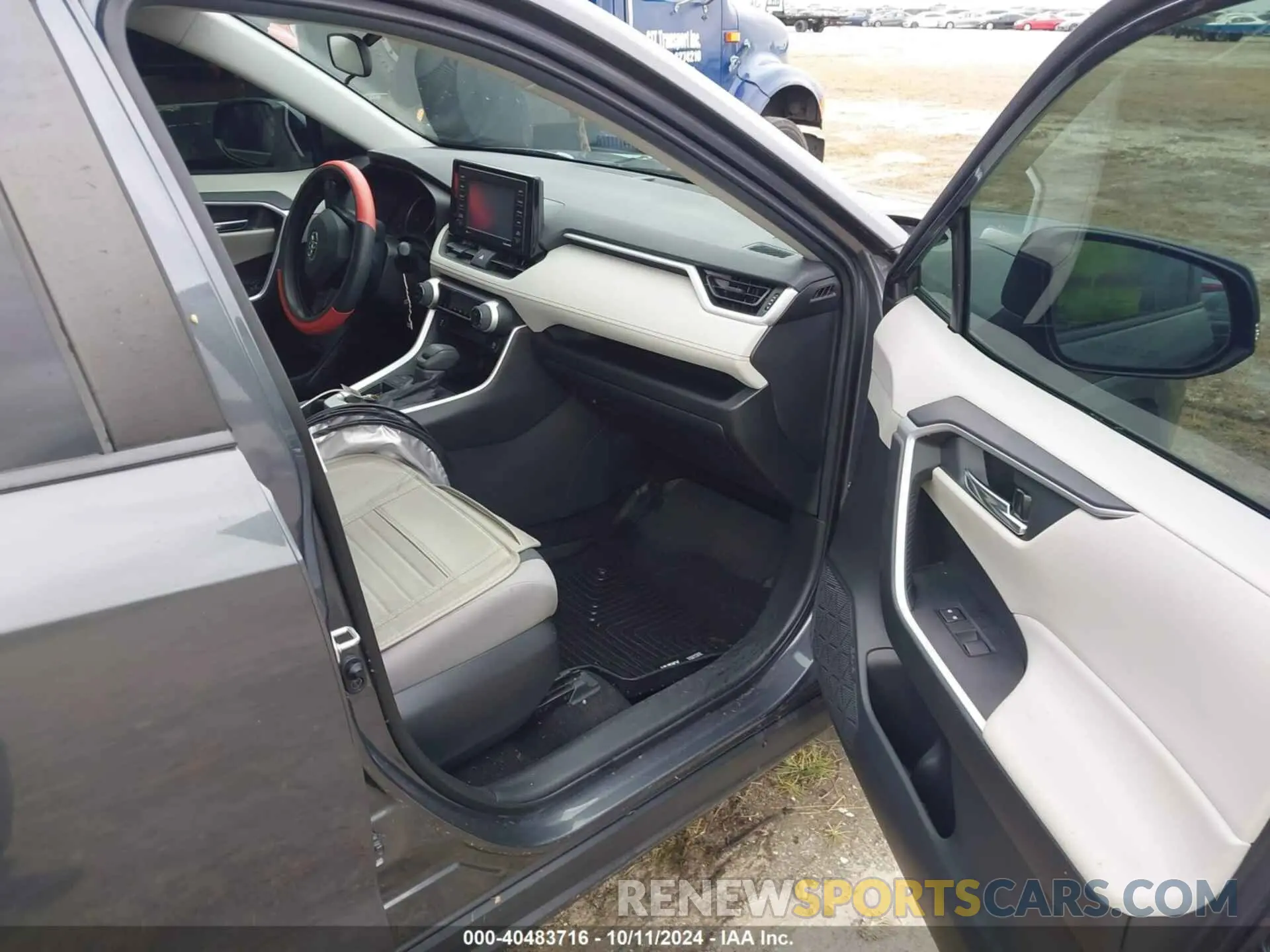5 fotografías del automóvil dañado 2T3W1RFVXLW092541 TOYOTA RAV4 2020