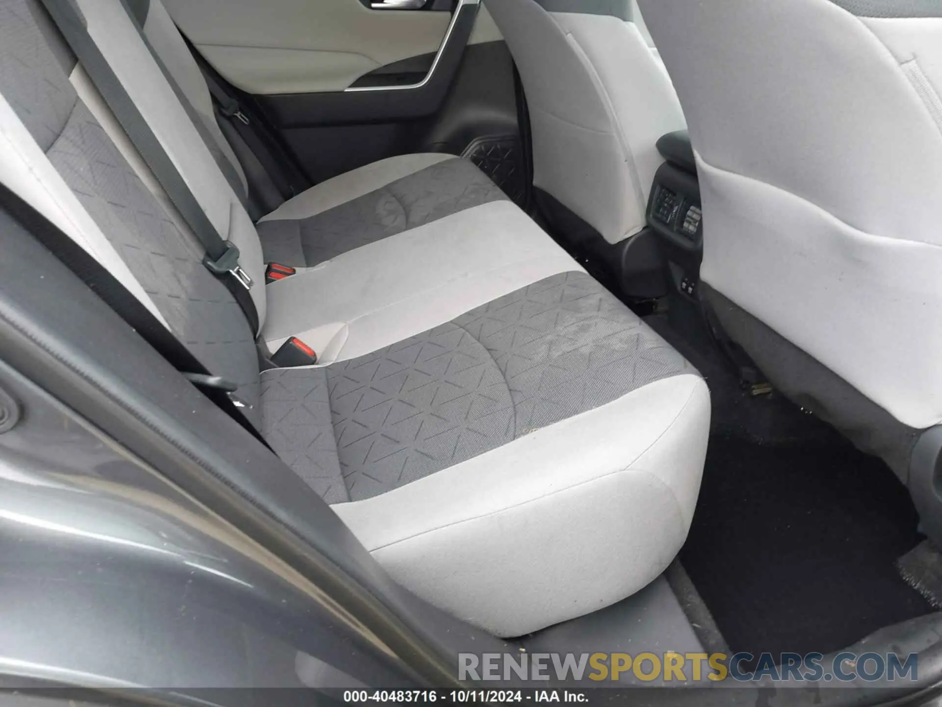 8 fotografías del automóvil dañado 2T3W1RFVXLW092541 TOYOTA RAV4 2020