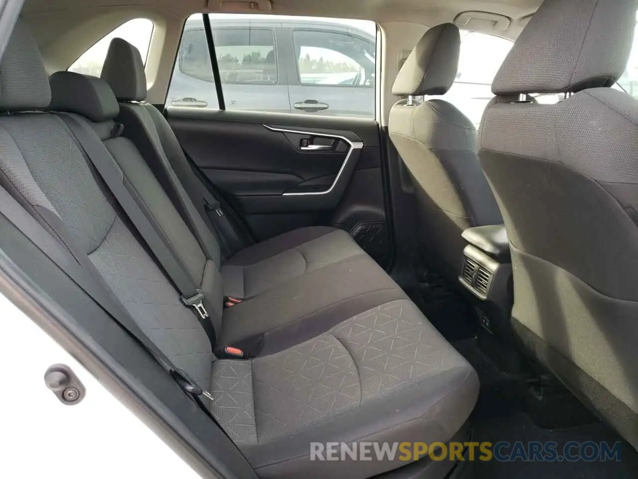 11 fotografías del automóvil dañado 4T3R6RFV5LU002615 TOYOTA RAV4 2020