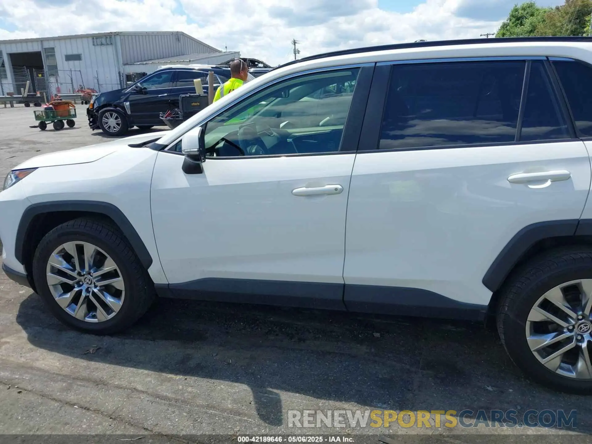 14 fotografías del automóvil dañado JTMA1RFV3LD055015 TOYOTA RAV4 2020