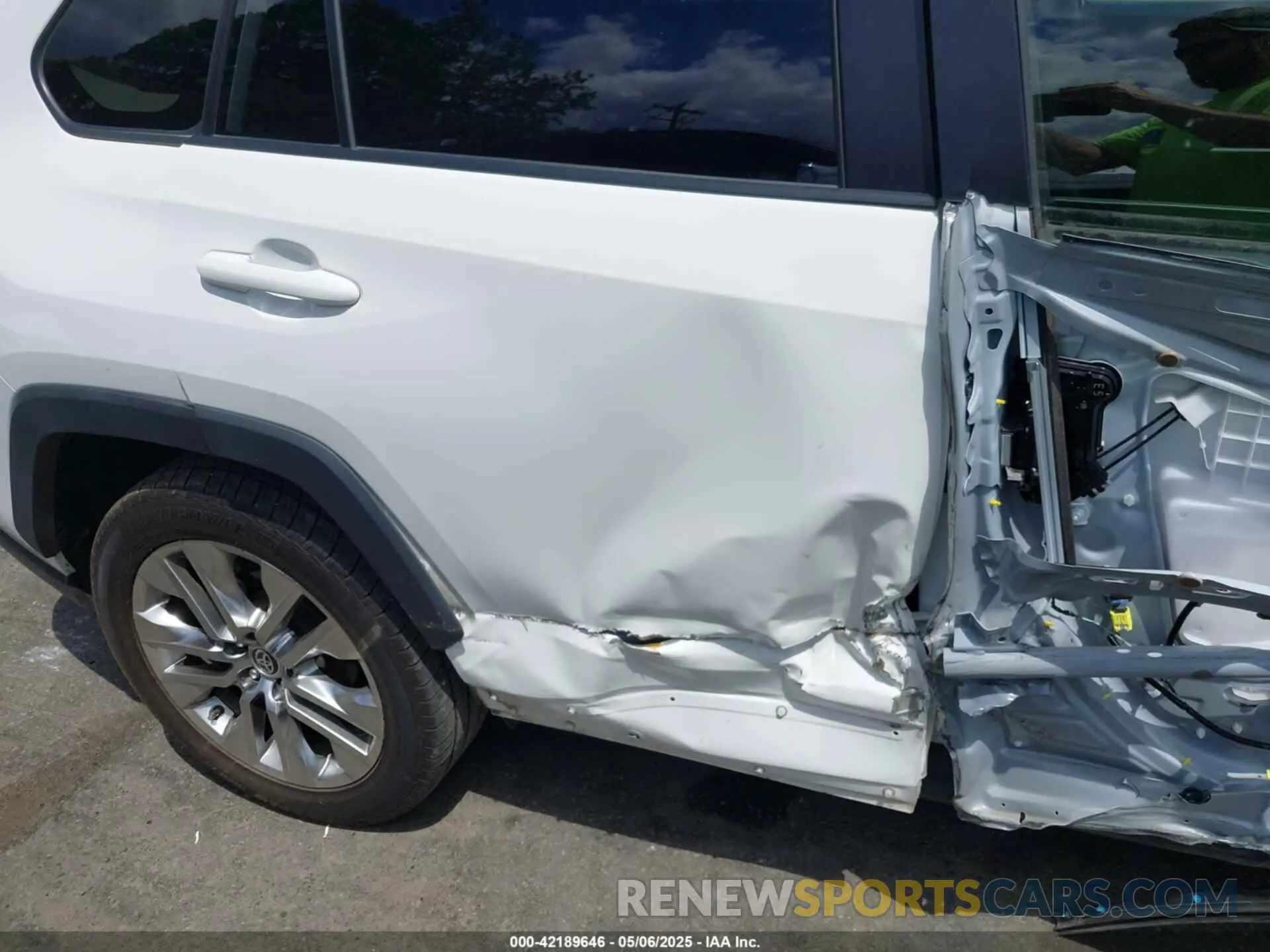 18 fotografías del automóvil dañado JTMA1RFV3LD055015 TOYOTA RAV4 2020