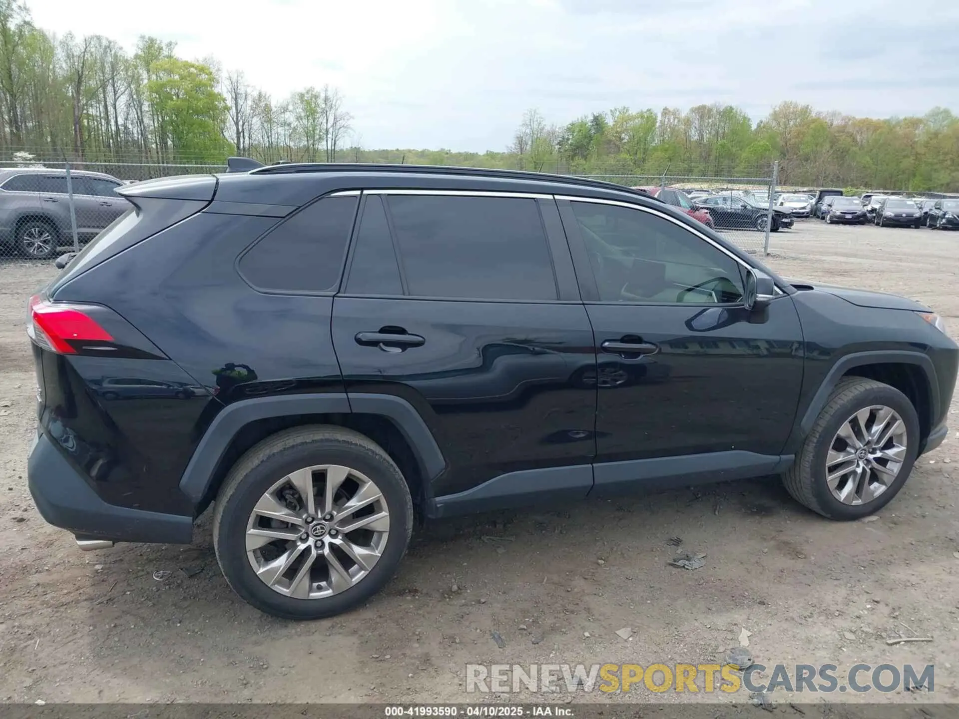 13 fotografías del automóvil dañado JTMA1RFV8LD061781 TOYOTA RAV4 2020