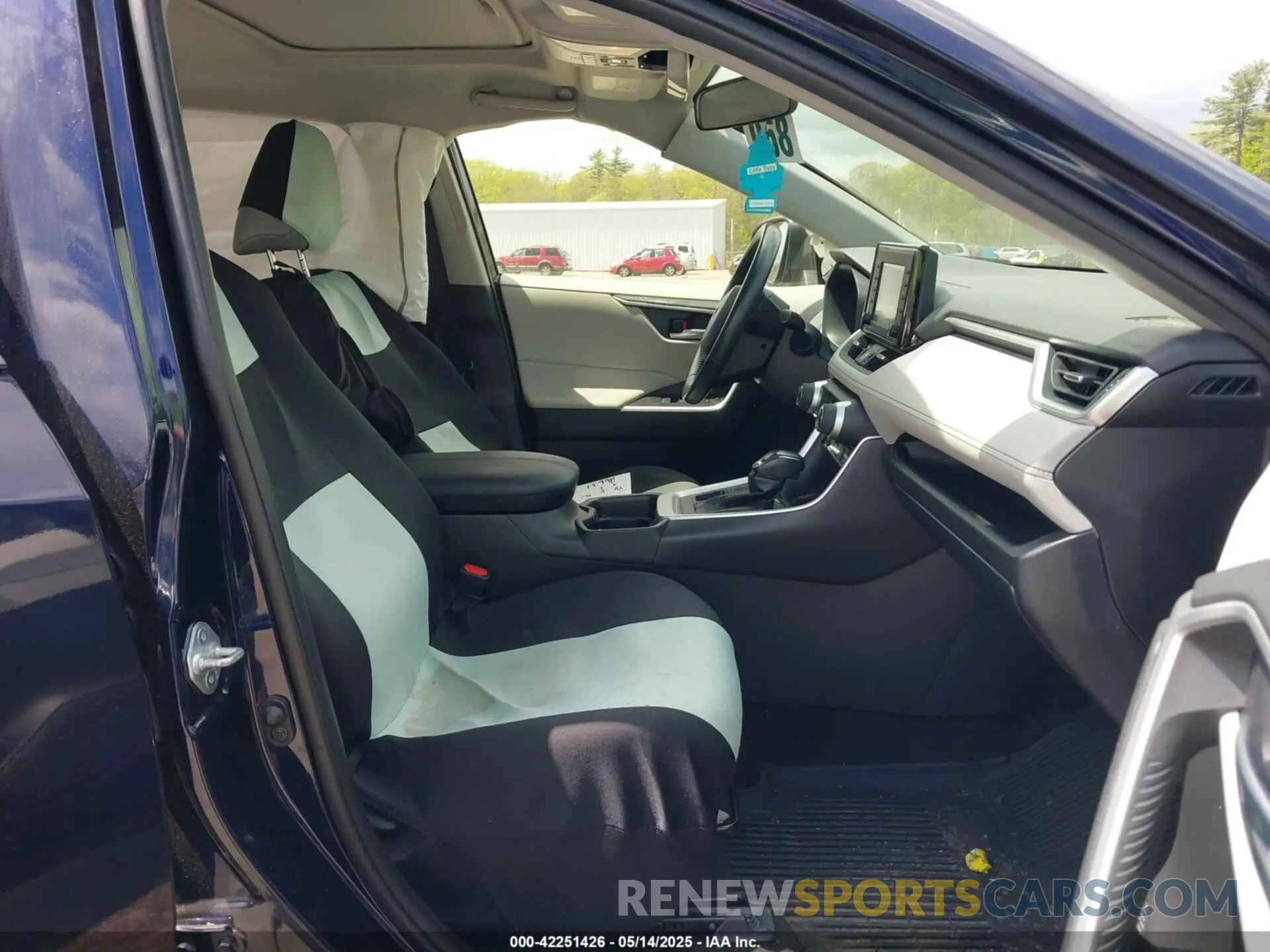 5 fotografías del automóvil dañado JTMA1RFV9LD067850 TOYOTA RAV4 2020