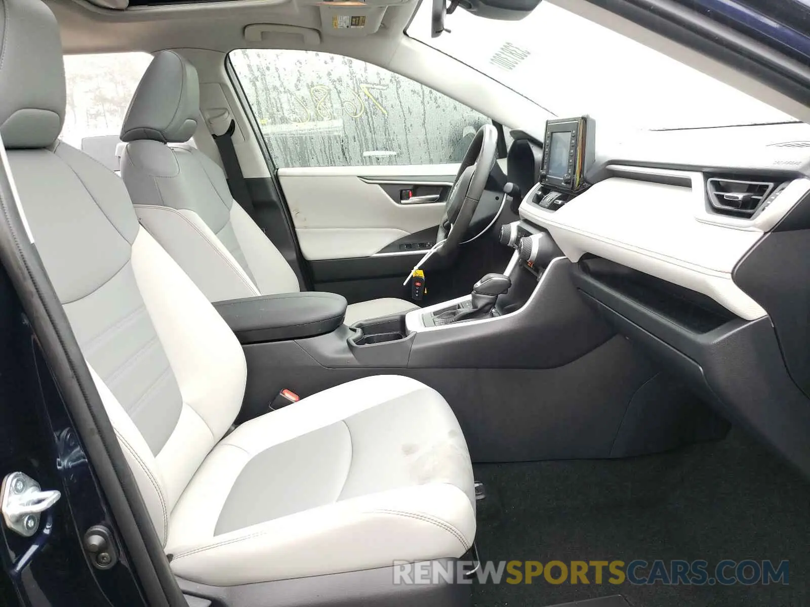 5 fotografías del automóvil dañado JTMC1RFV4LJ021854 TOYOTA RAV4 2020