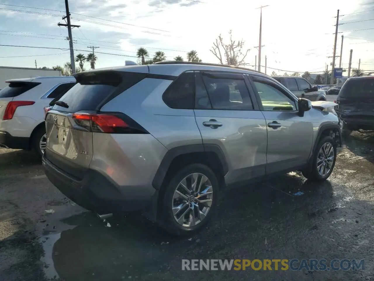 3 fotografías del automóvil dañado JTMC1RFV9LJ017363 TOYOTA RAV4 2020