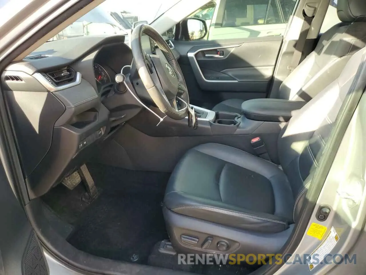 7 fotografías del automóvil dañado JTMC1RFV9LJ017363 TOYOTA RAV4 2020