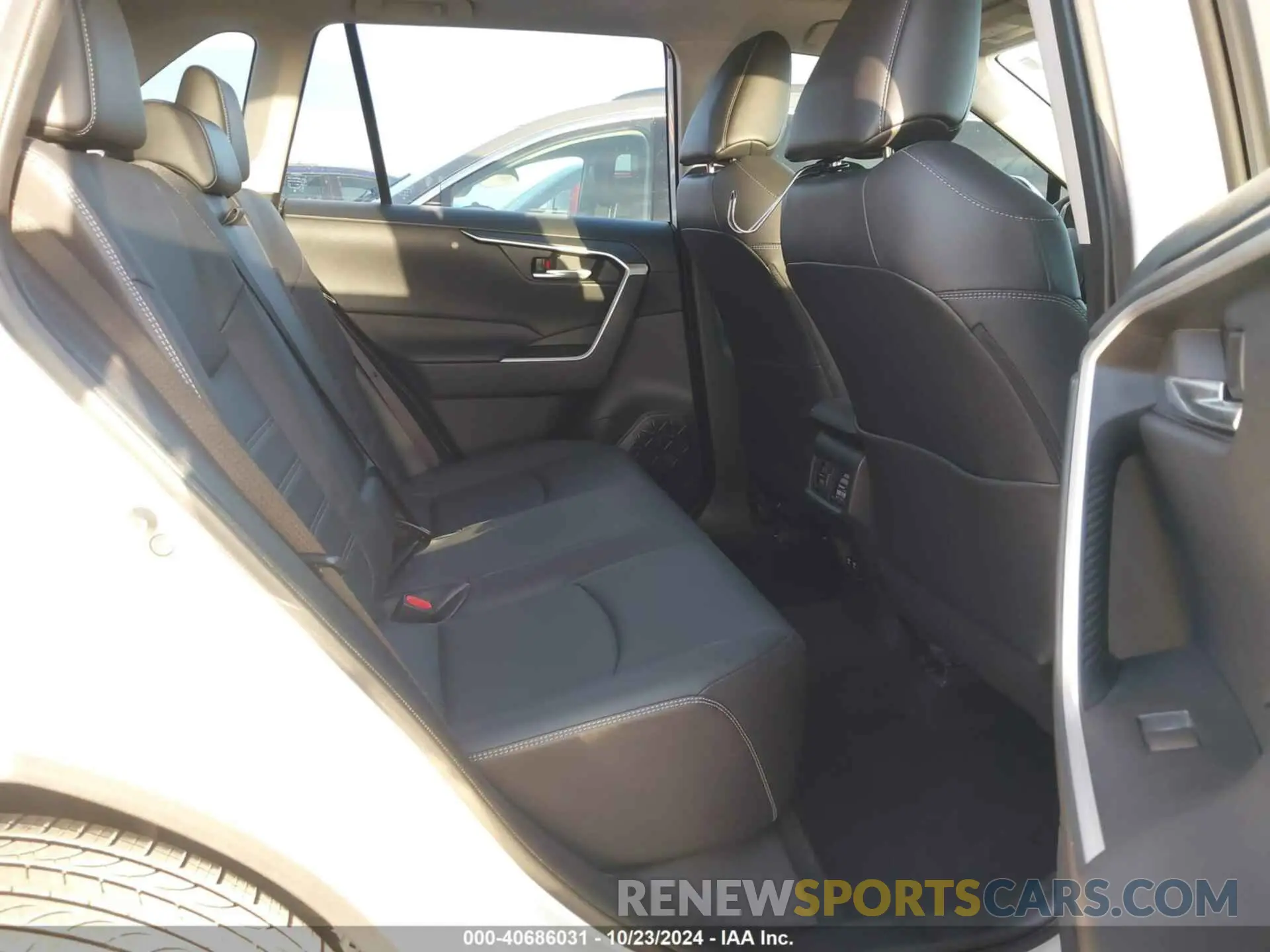 8 fotografías del automóvil dañado JTMC1RFVXLD517529 TOYOTA RAV4 2020