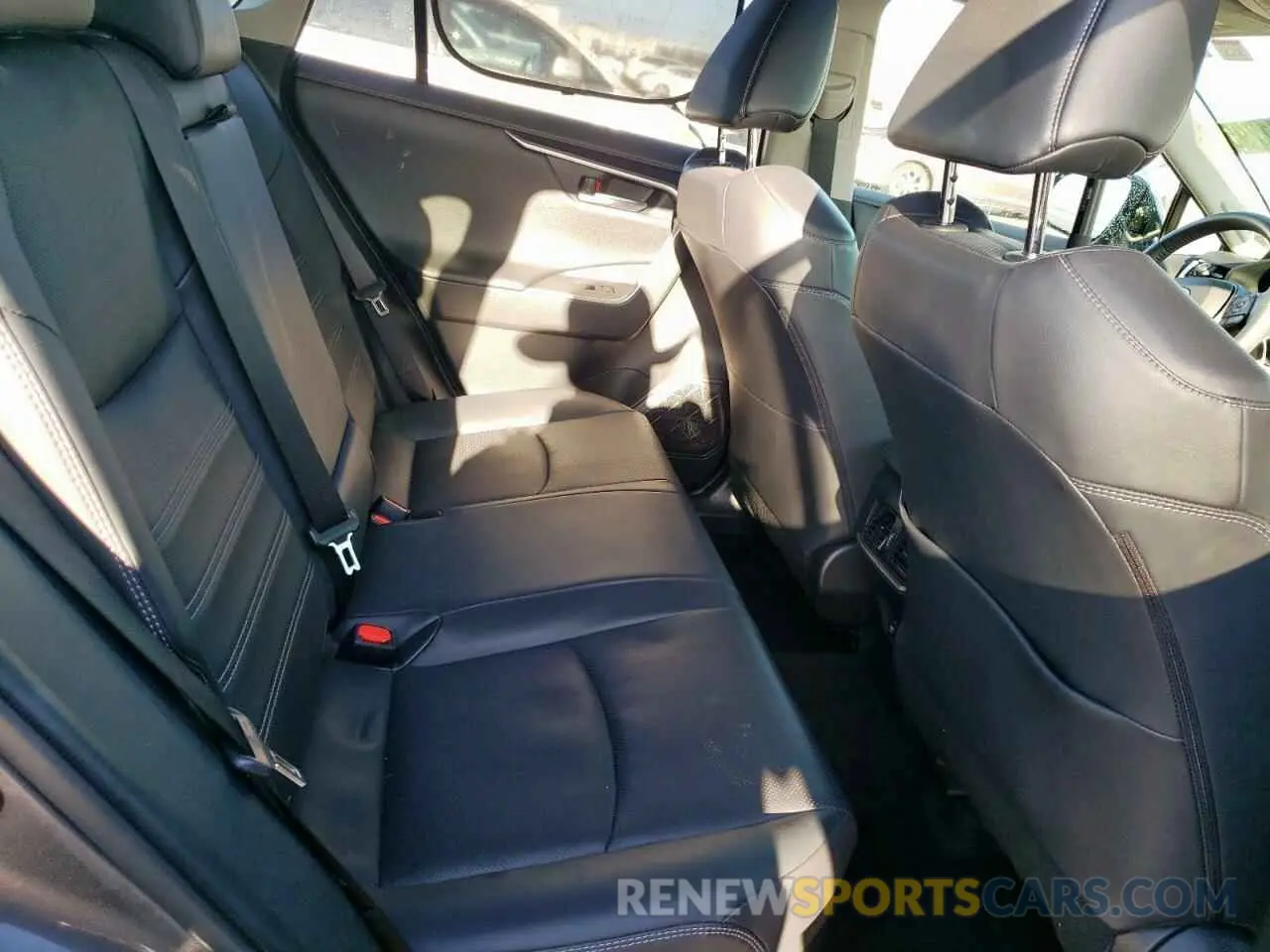 11 fotografías del automóvil dañado JTMDWRFV5LD069318 TOYOTA RAV4 2020