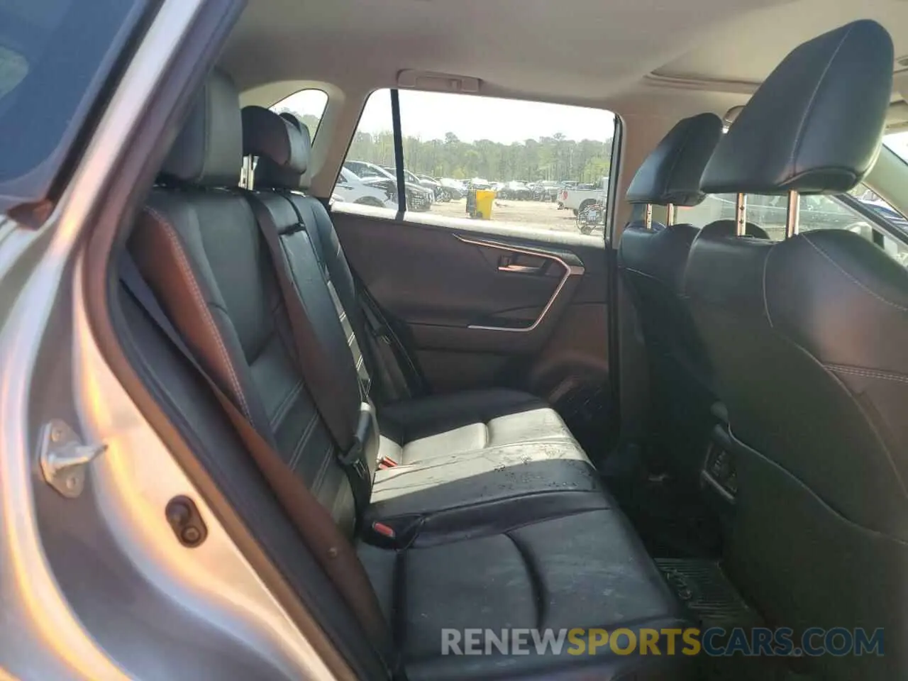 11 fotografías del automóvil dañado JTMDWRFV6LJ048608 TOYOTA RAV4 2020