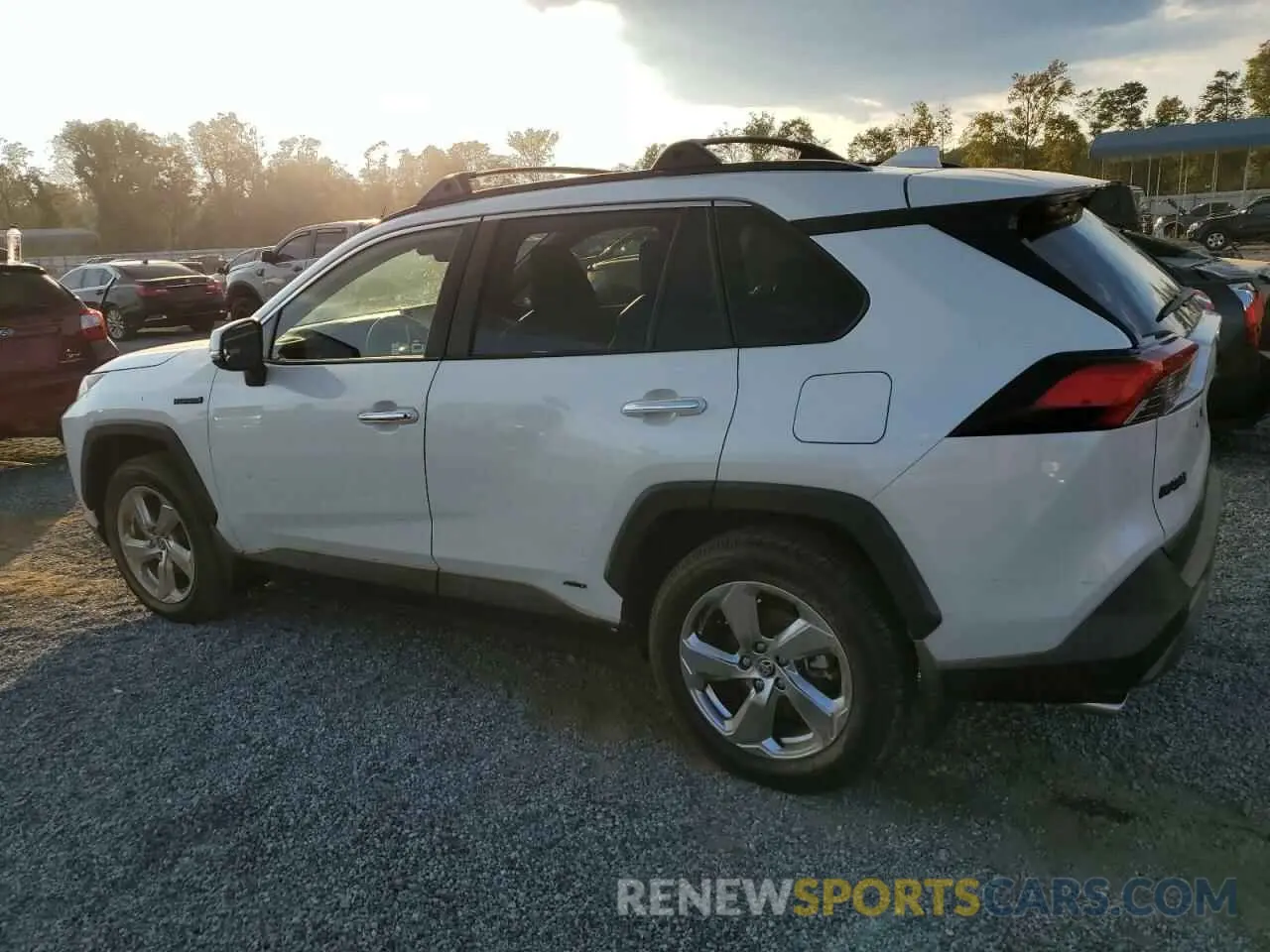 2 fotografías del automóvil dañado JTMDWRFV9LD536871 TOYOTA RAV4 2020