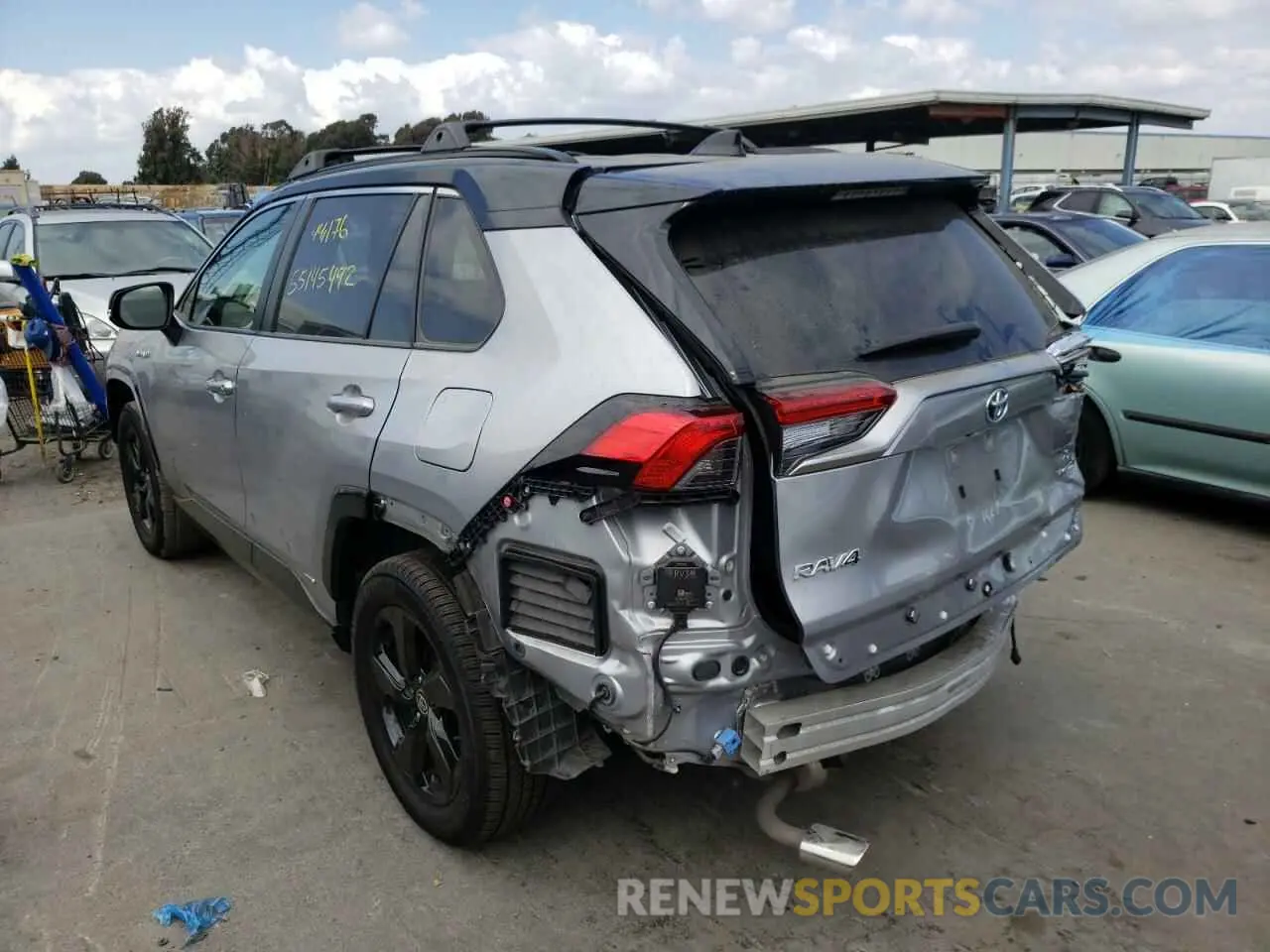 3 fotografías del automóvil dañado JTMEWRFV2LD540376 TOYOTA RAV4 2020