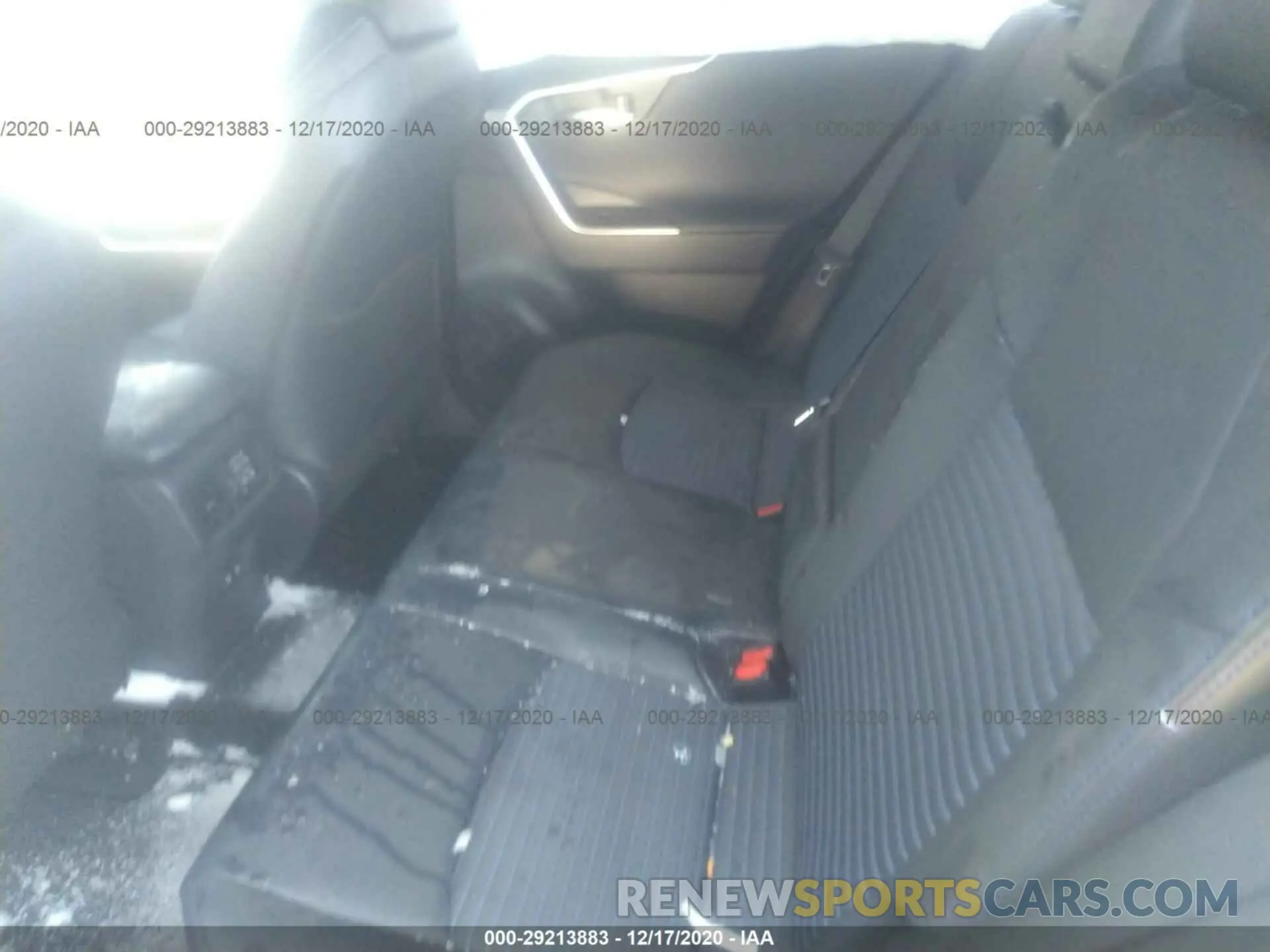 8 fotografías del automóvil dañado JTMEWRFV8LJ030776 TOYOTA RAV4 2020