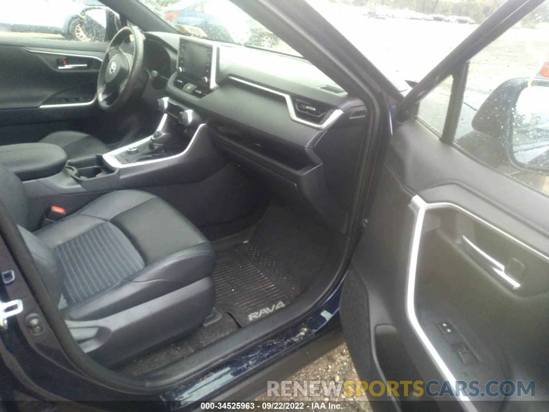 5 fotografías del automóvil dañado JTMEWRFV8LJ038408 TOYOTA RAV4 2020