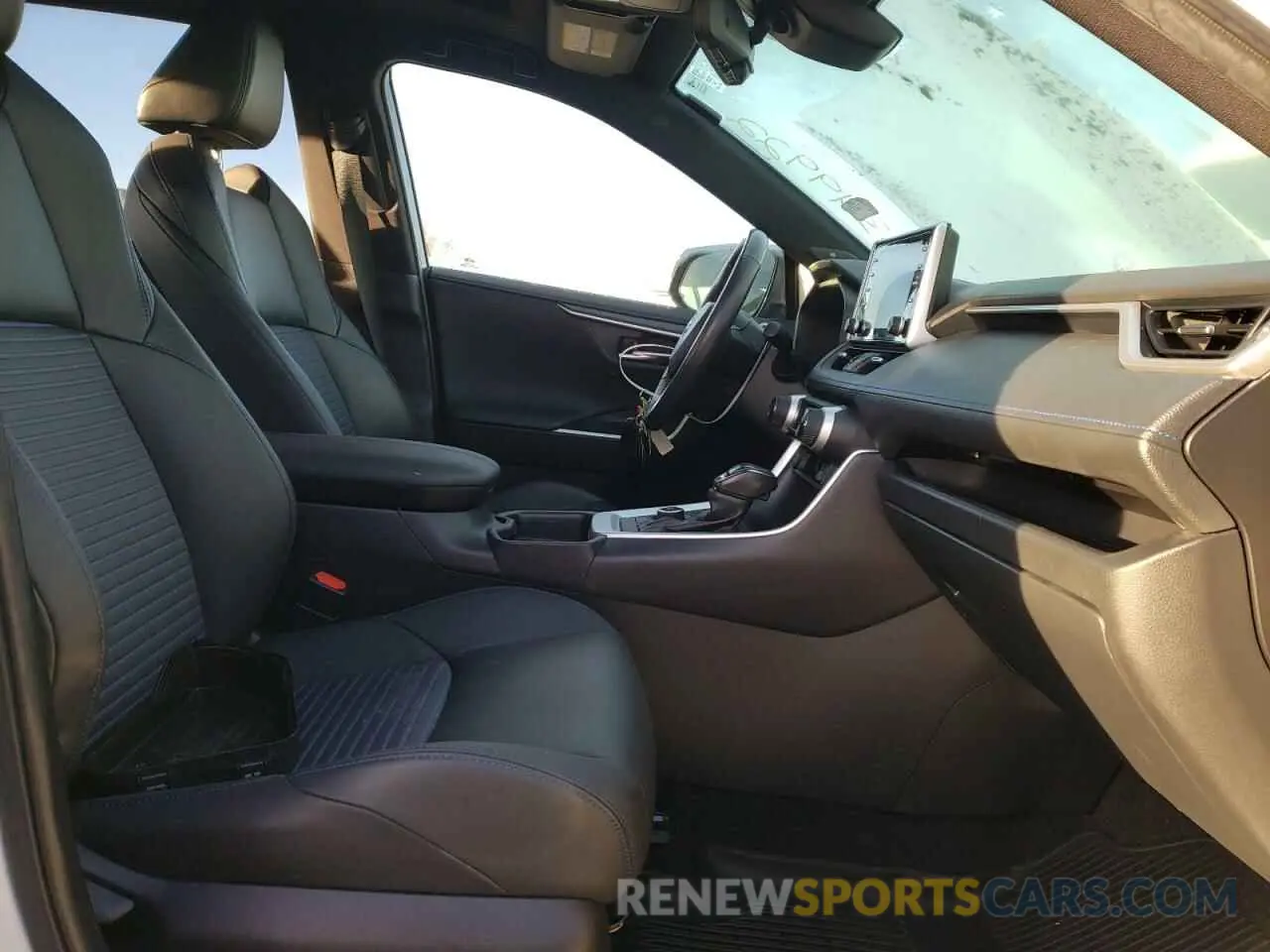 5 fotografías del automóvil dañado JTMEWRFV9LJ043147 TOYOTA RAV4 2020