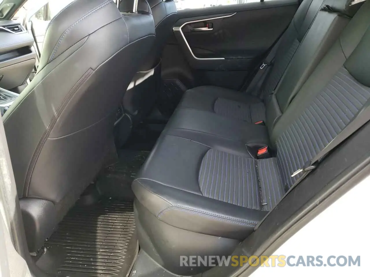6 fotografías del automóvil dañado JTMEWRFV9LJ043147 TOYOTA RAV4 2020