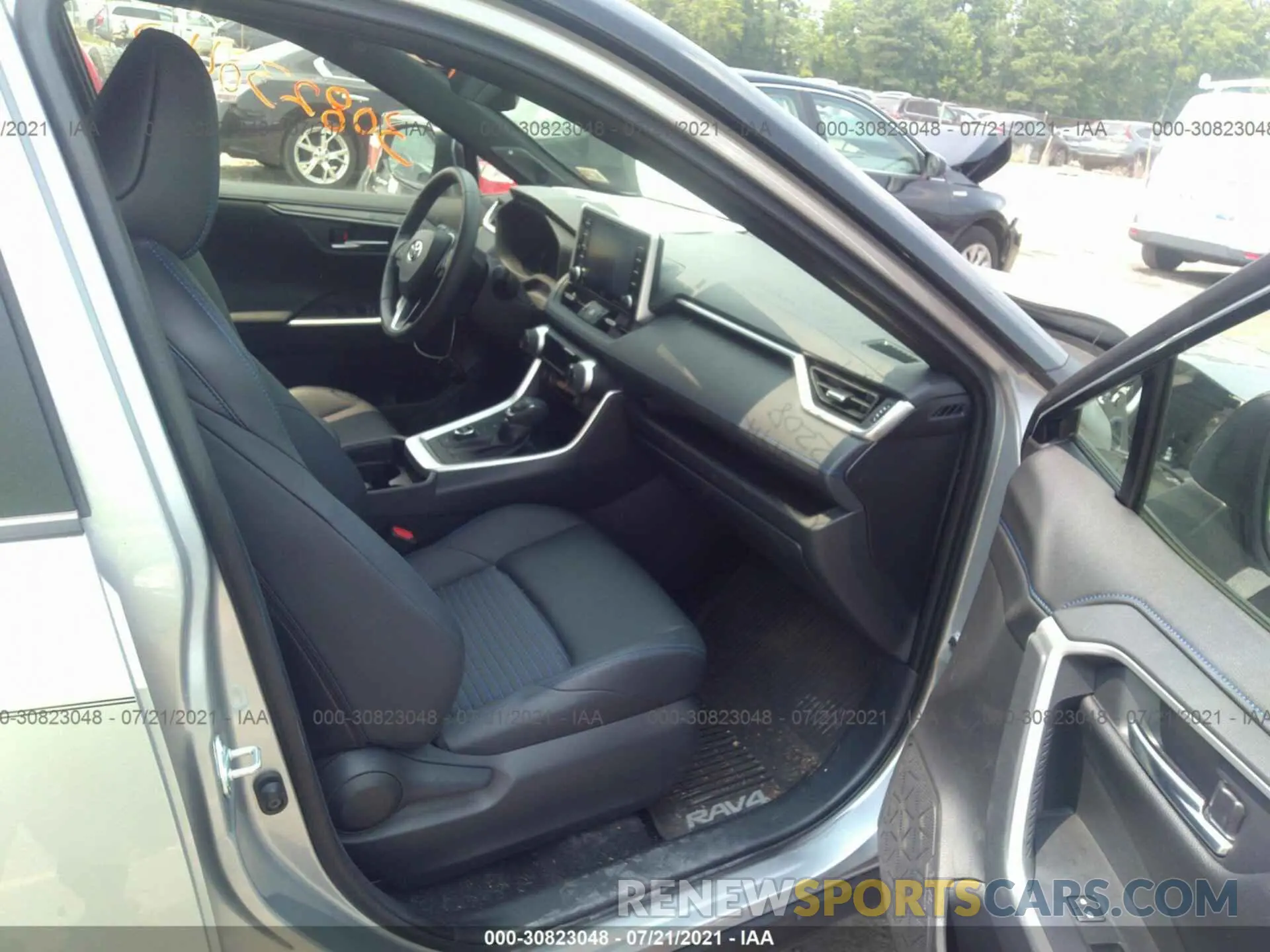5 fotografías del automóvil dañado JTMEWRFVXLJ032304 TOYOTA RAV4 2020