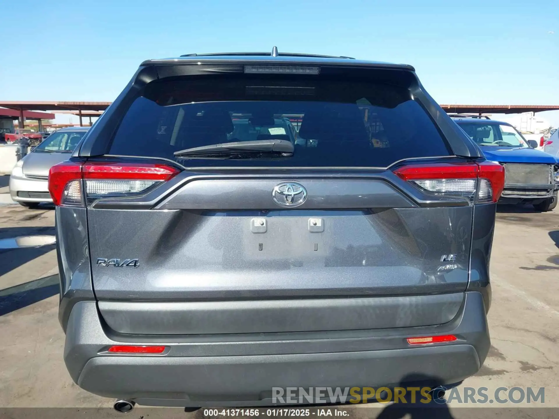 17 fotografías del automóvil dañado JTMF1RFV9LD530950 TOYOTA RAV4 2020
