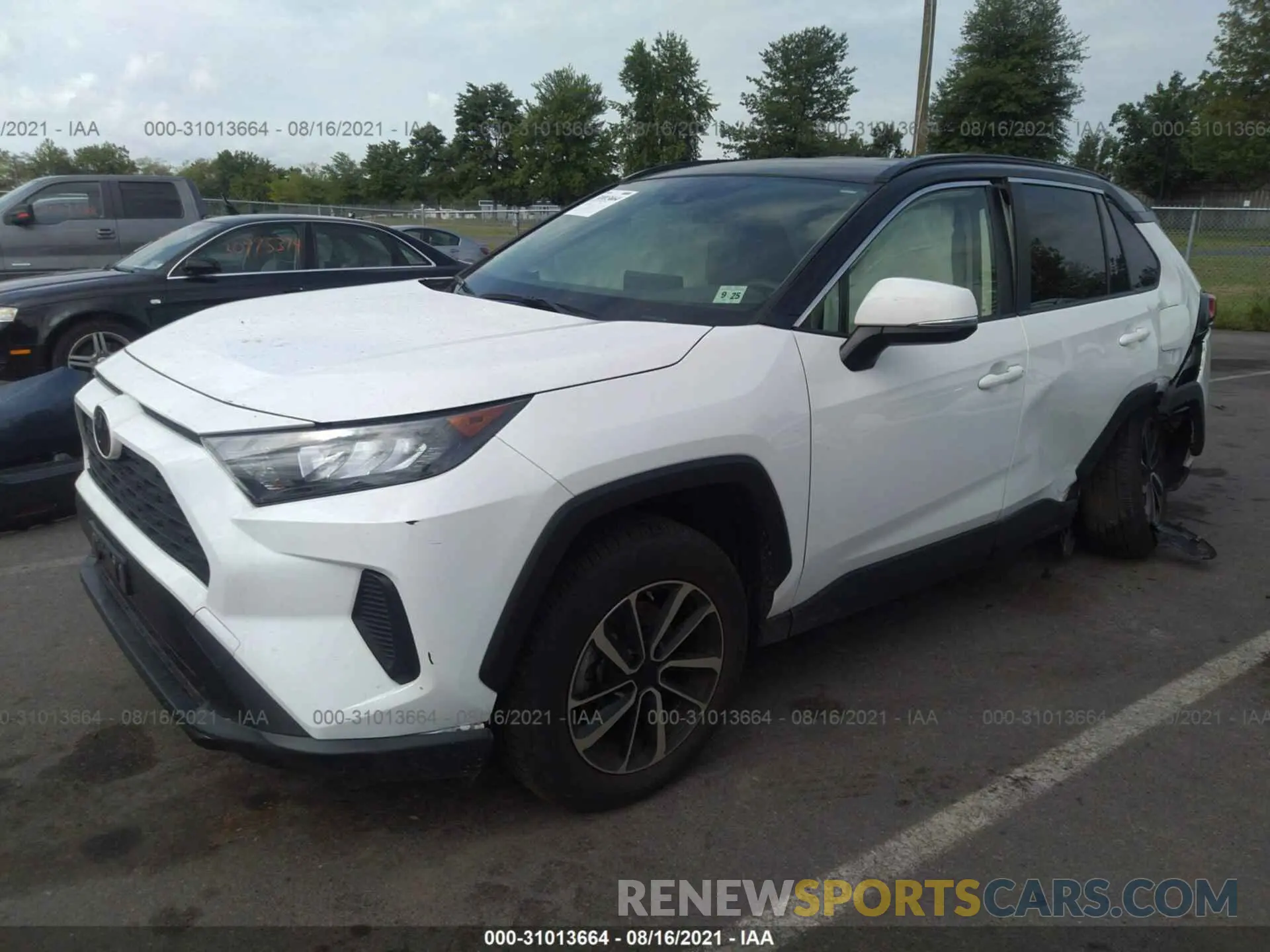 2 fotografías del automóvil dañado JTMG1RFV2LD050320 TOYOTA RAV4 2020