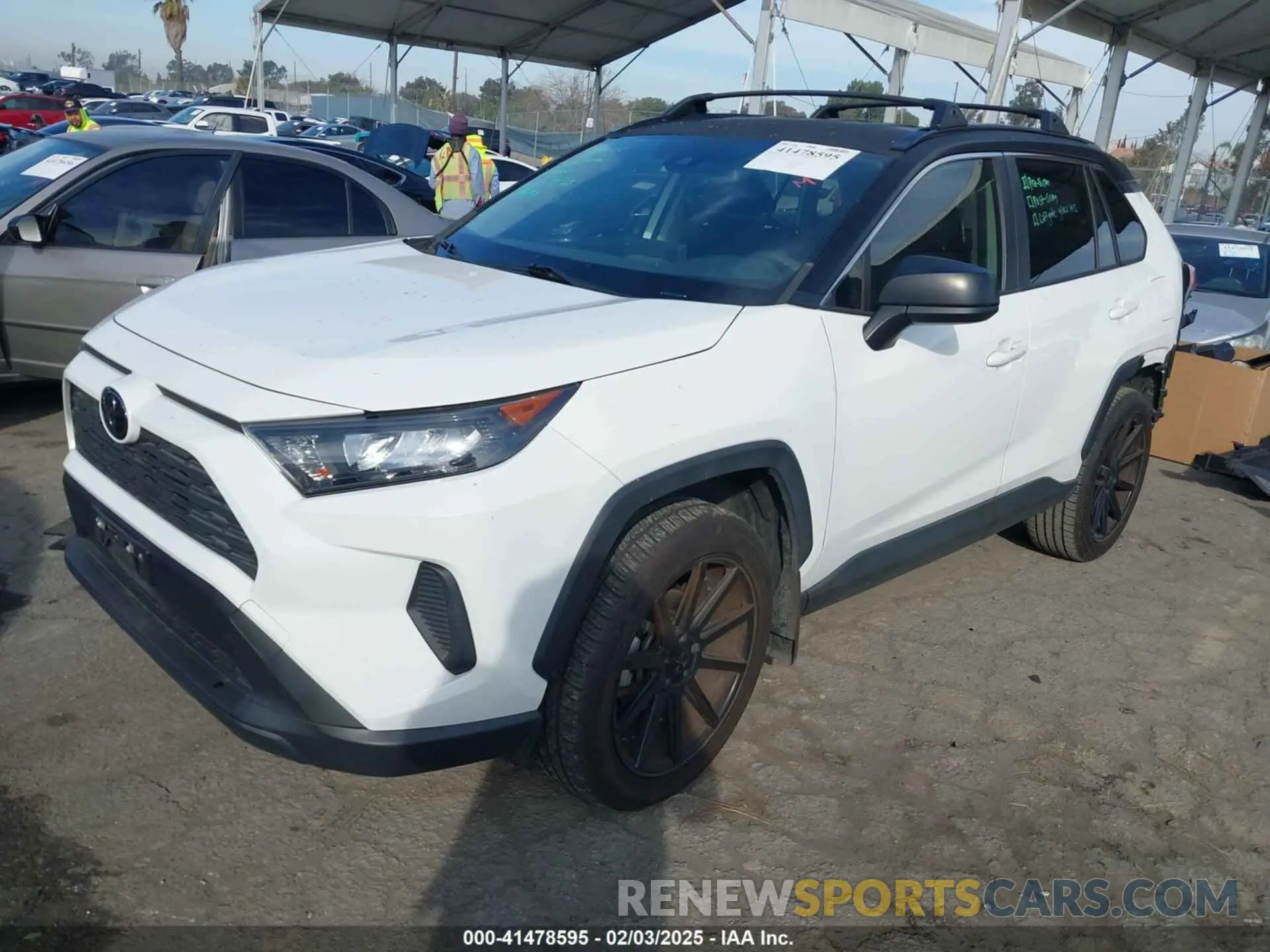 2 fotografías del automóvil dañado JTMH1RFV1LD048496 TOYOTA RAV4 2020