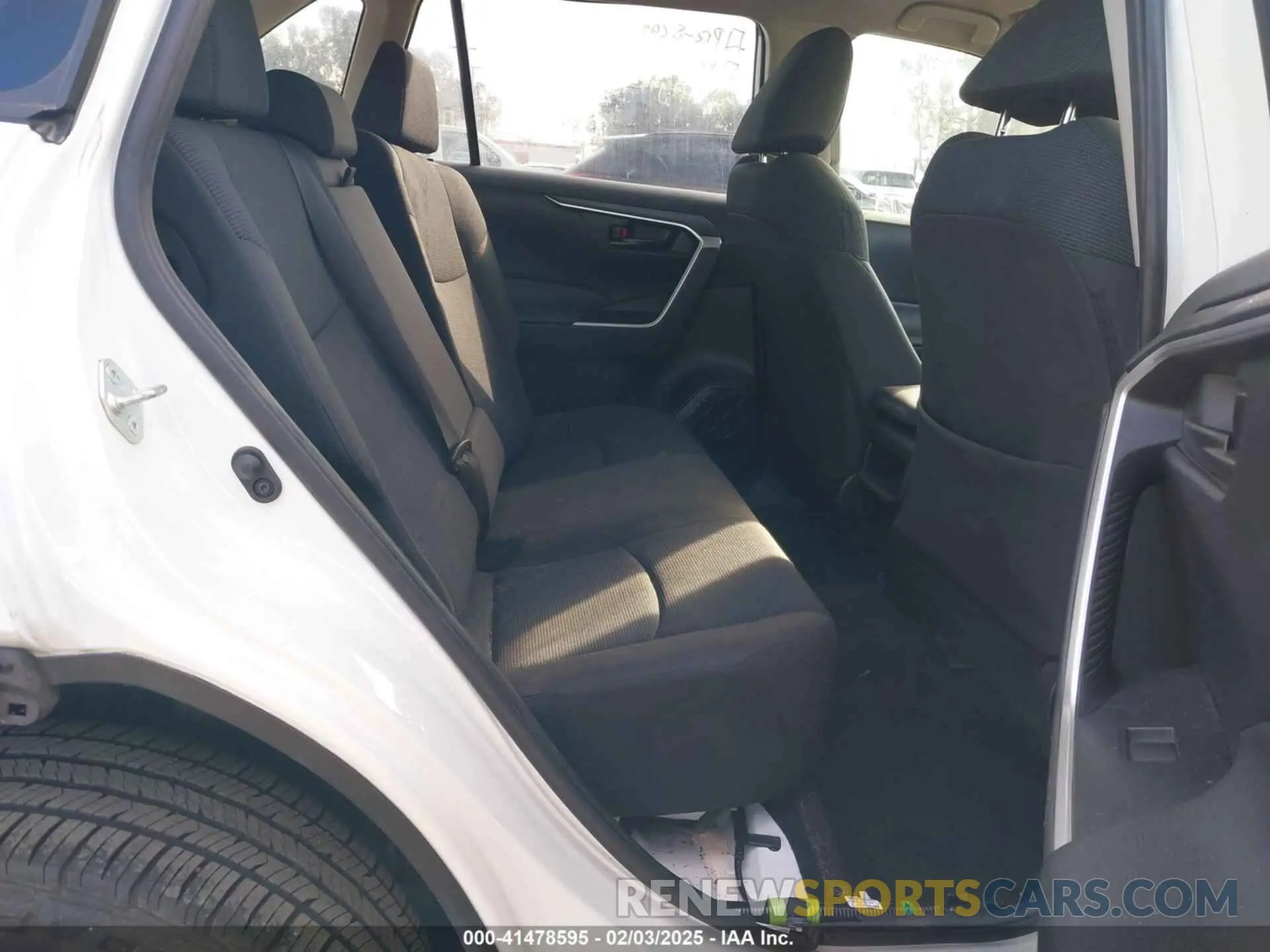 8 fotografías del automóvil dañado JTMH1RFV1LD048496 TOYOTA RAV4 2020