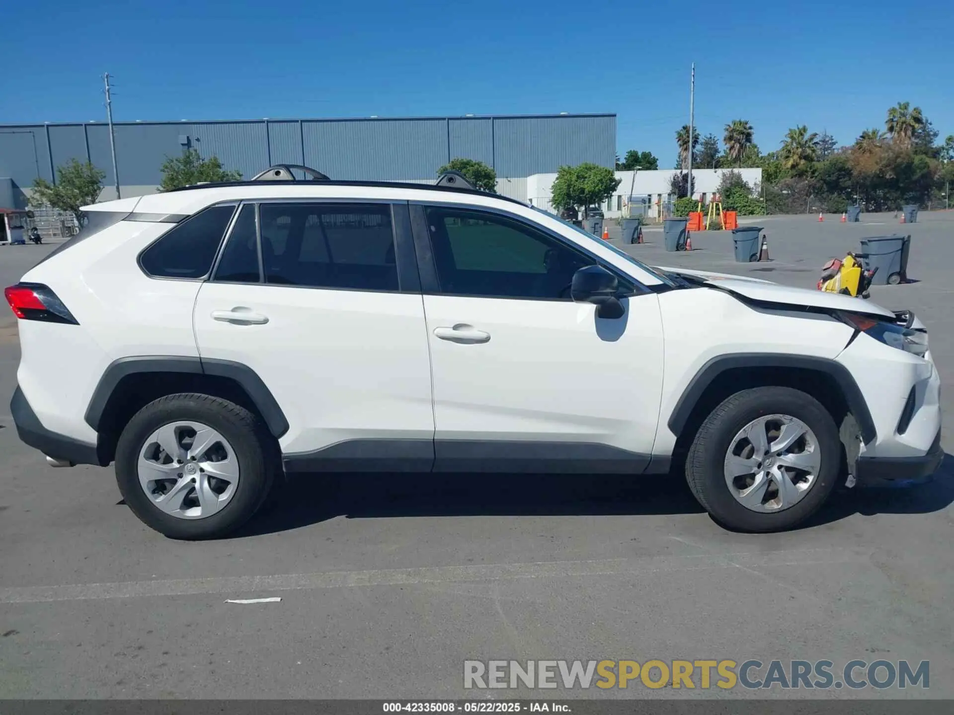 12 fotografías del automóvil dañado JTMH1RFV2LD057255 TOYOTA RAV4 2020